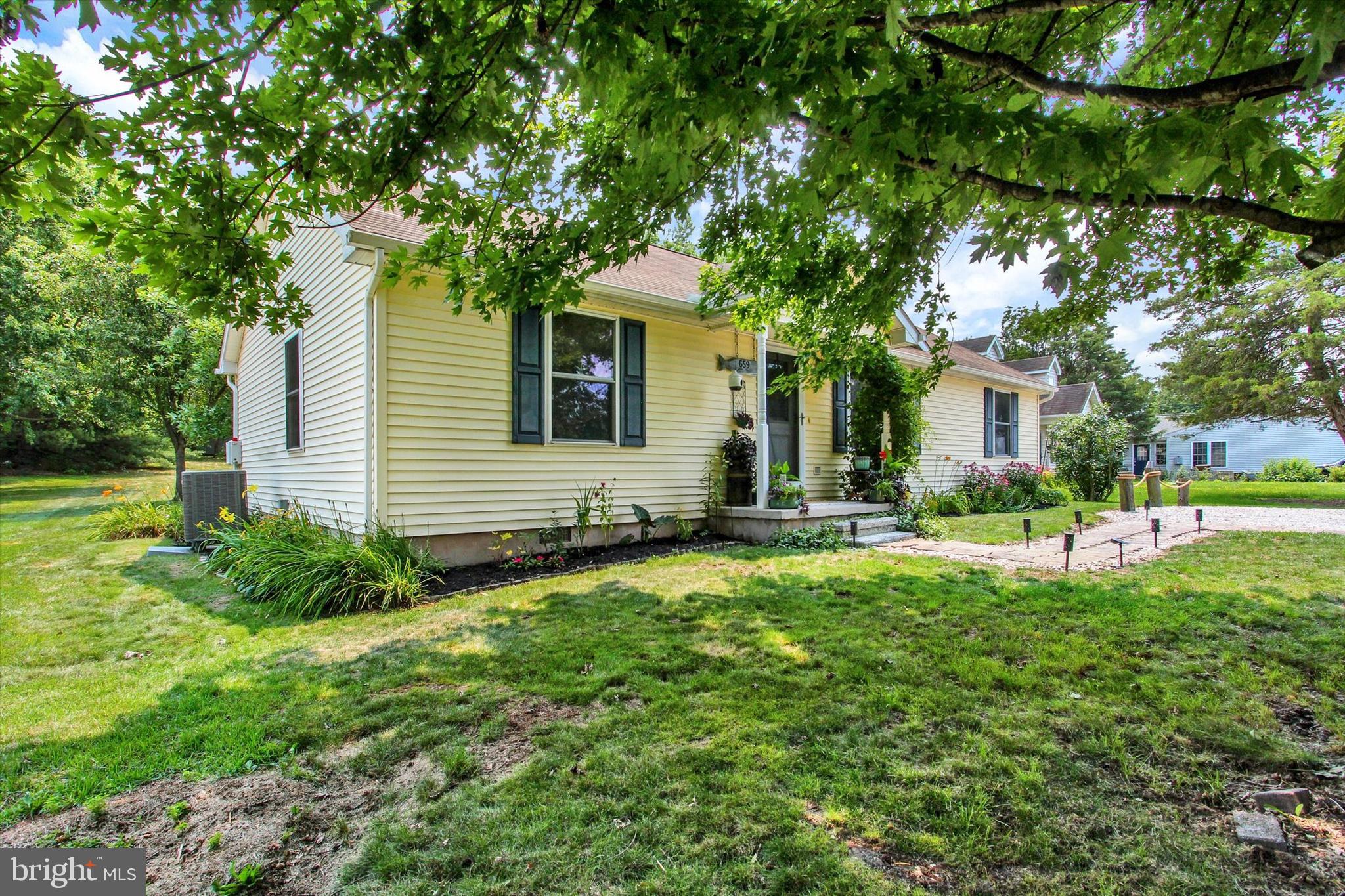 659 CURTIS DRIVE