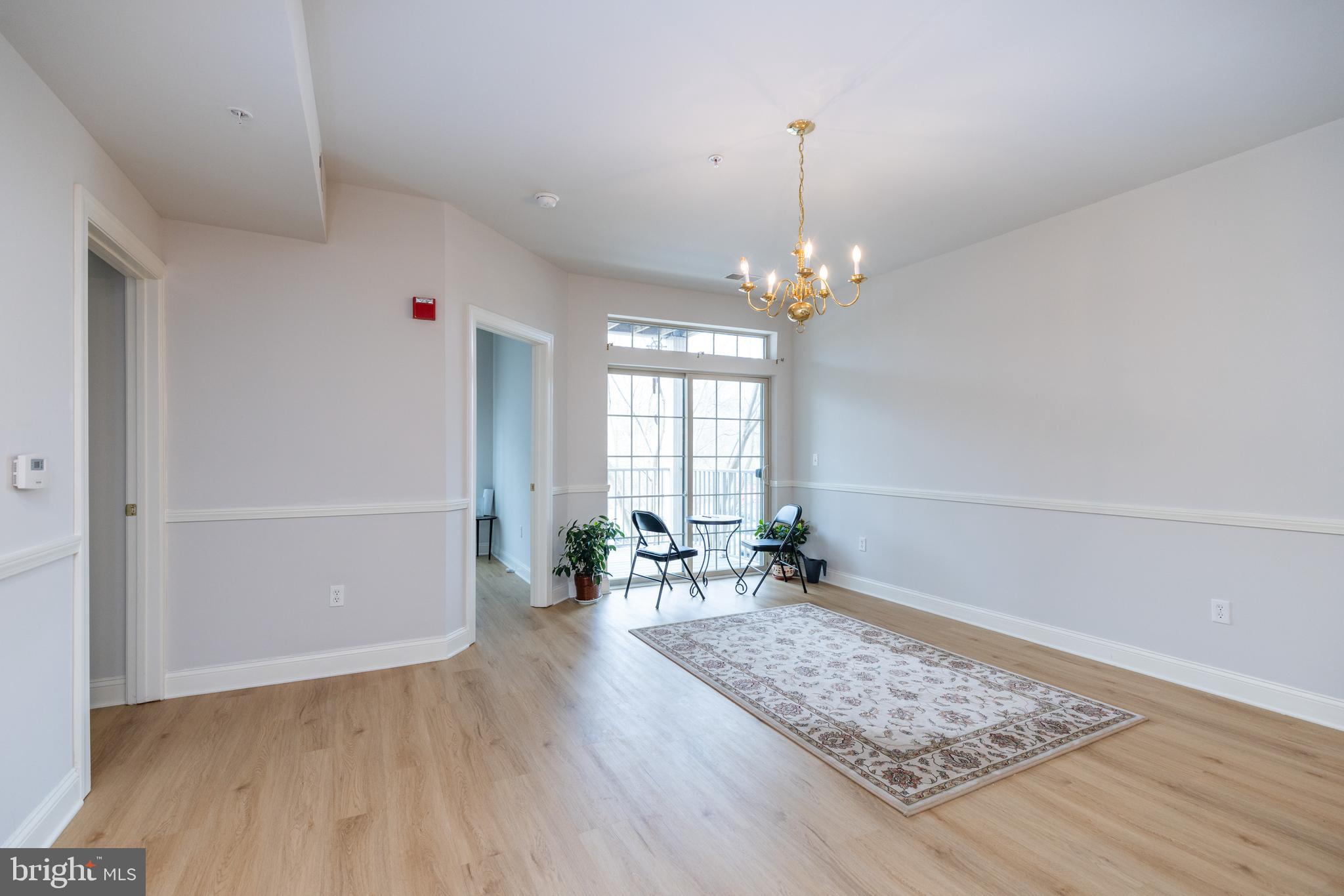 VILLAGE OF FOUNTAINVIEW - Residential