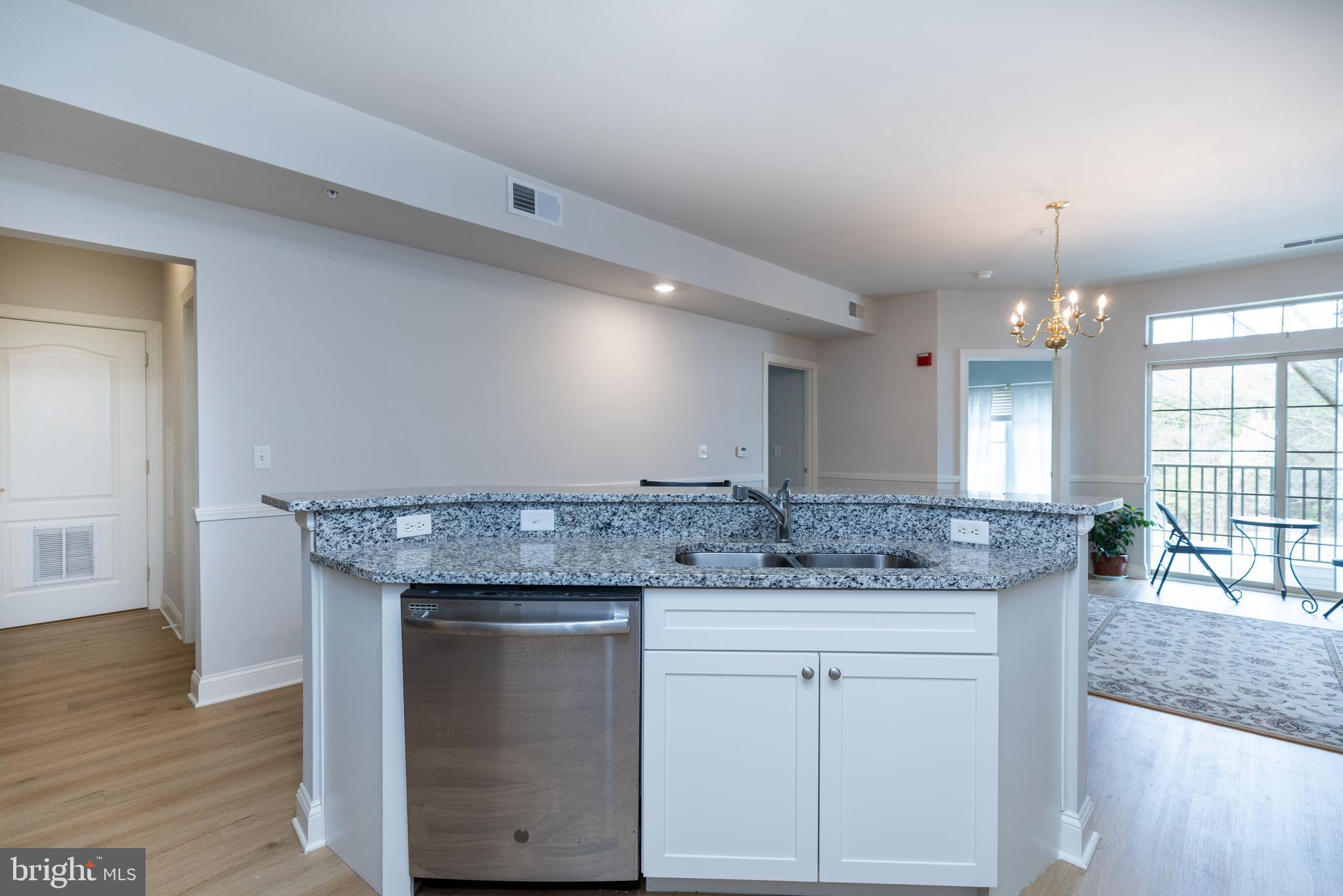 VILLAGE OF FOUNTAINVIEW - Residential