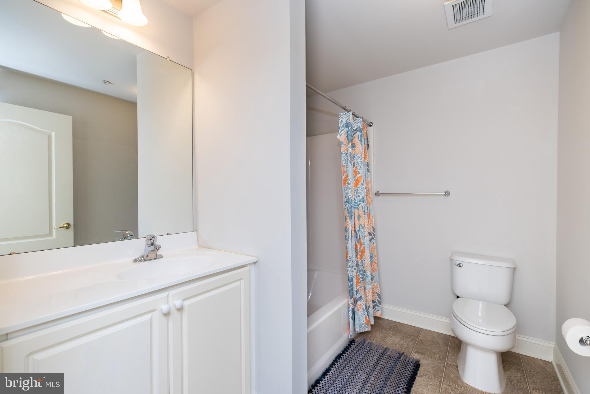 VILLAGE OF FOUNTAINVIEW - Residential