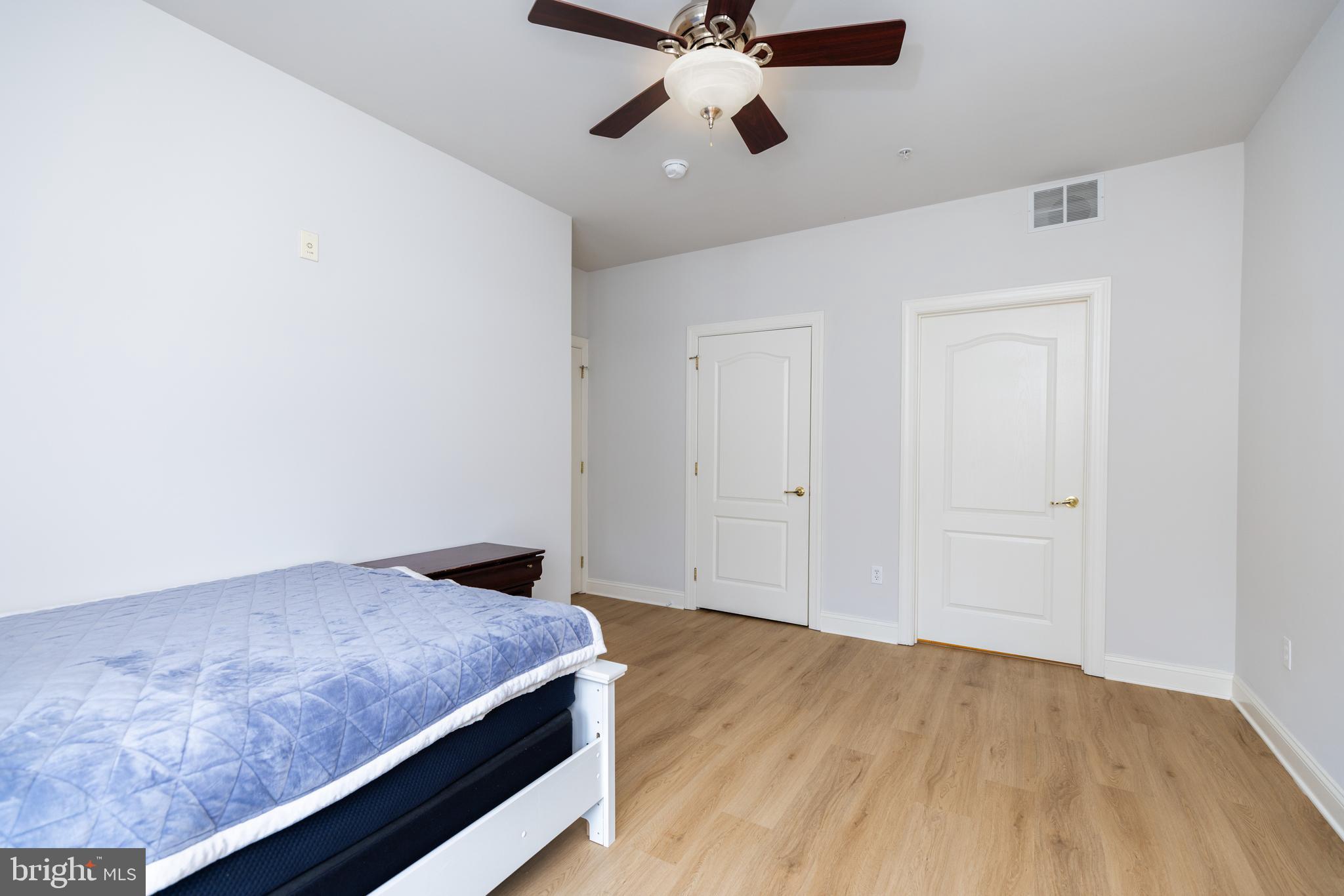 VILLAGE OF FOUNTAINVIEW - Residential