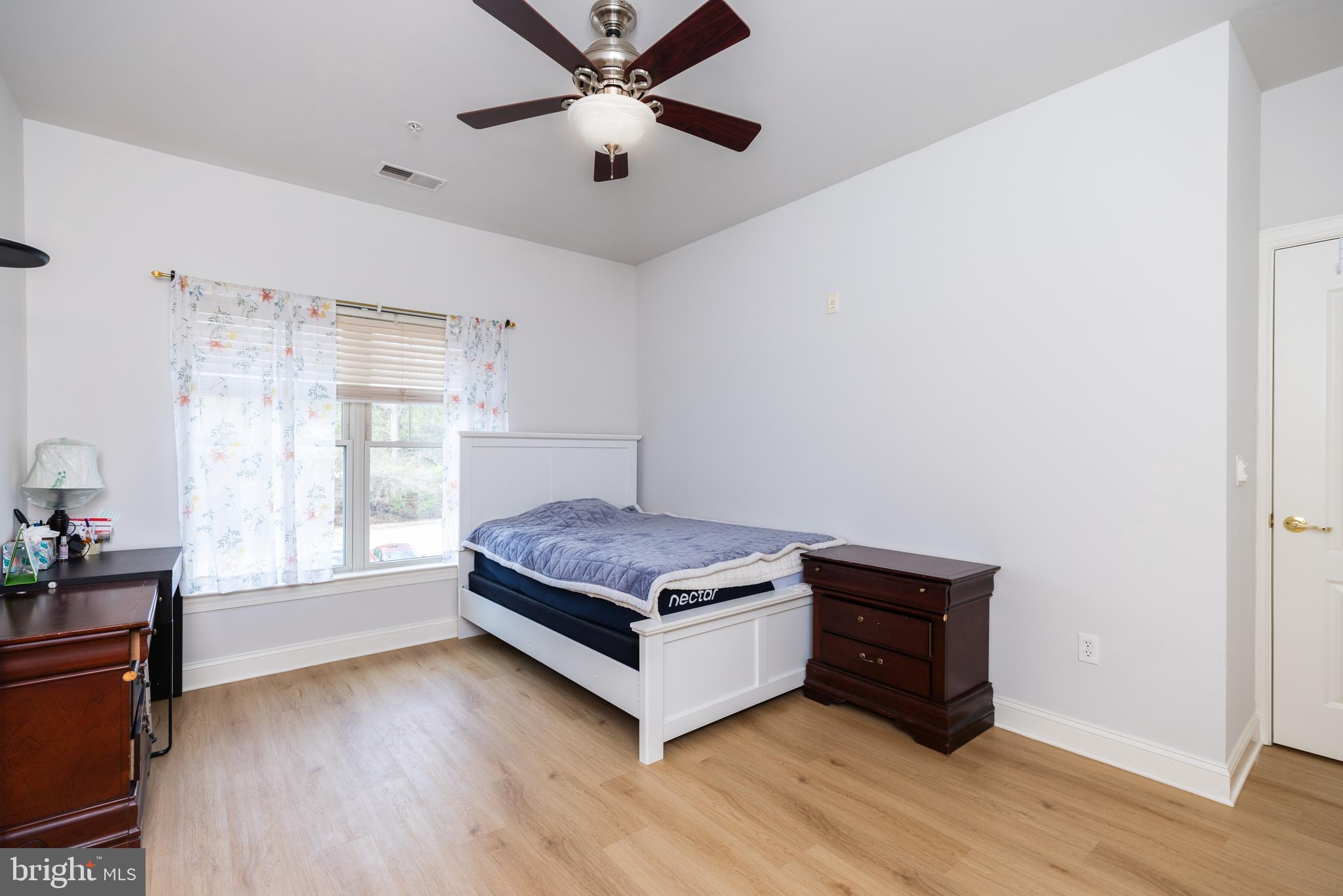 VILLAGE OF FOUNTAINVIEW - Residential