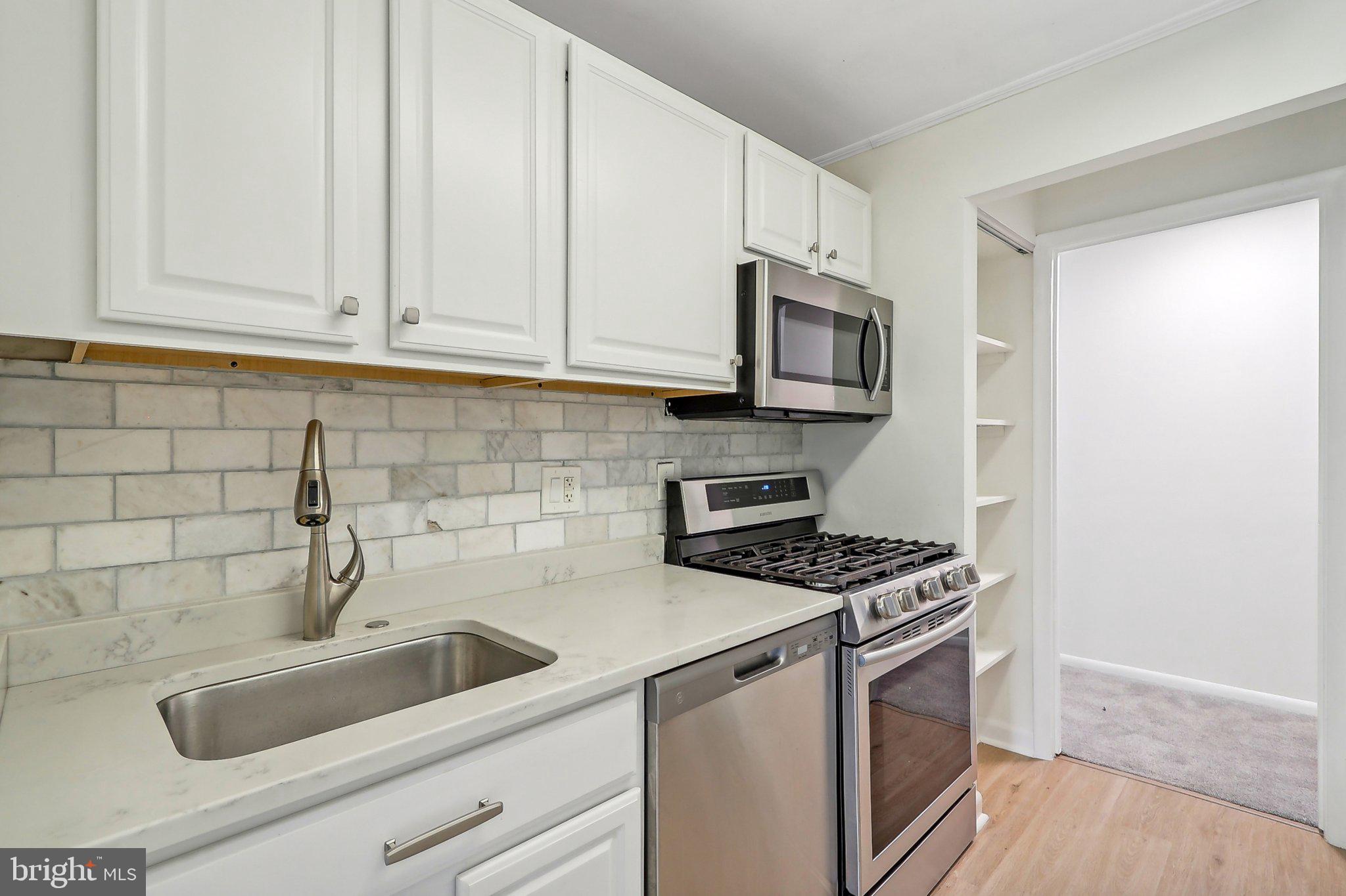 MC LEAN CHASE - Residential