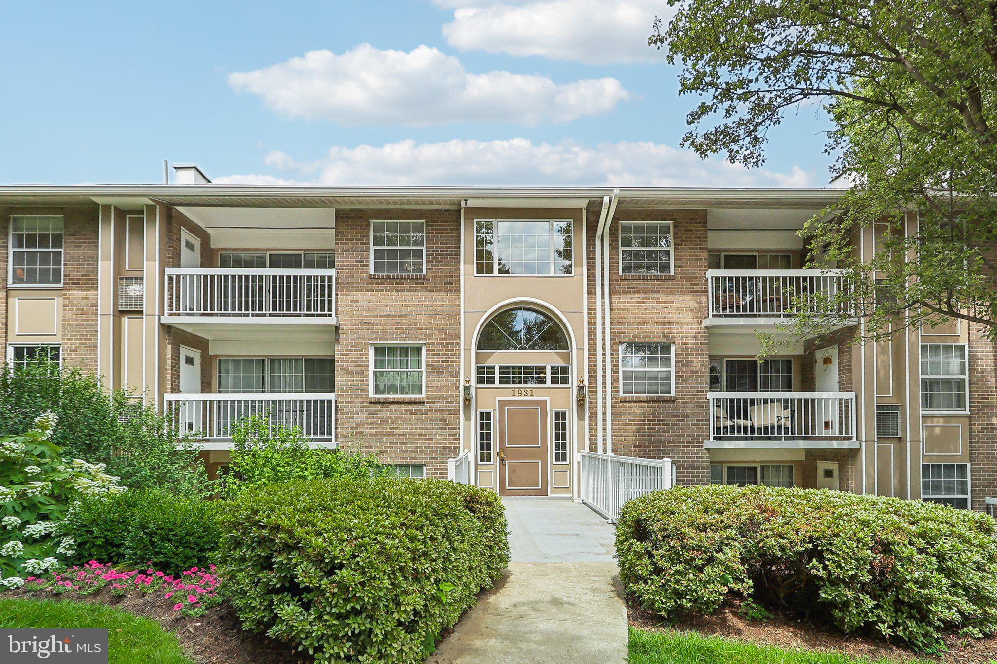 MC LEAN CHASE - Residential