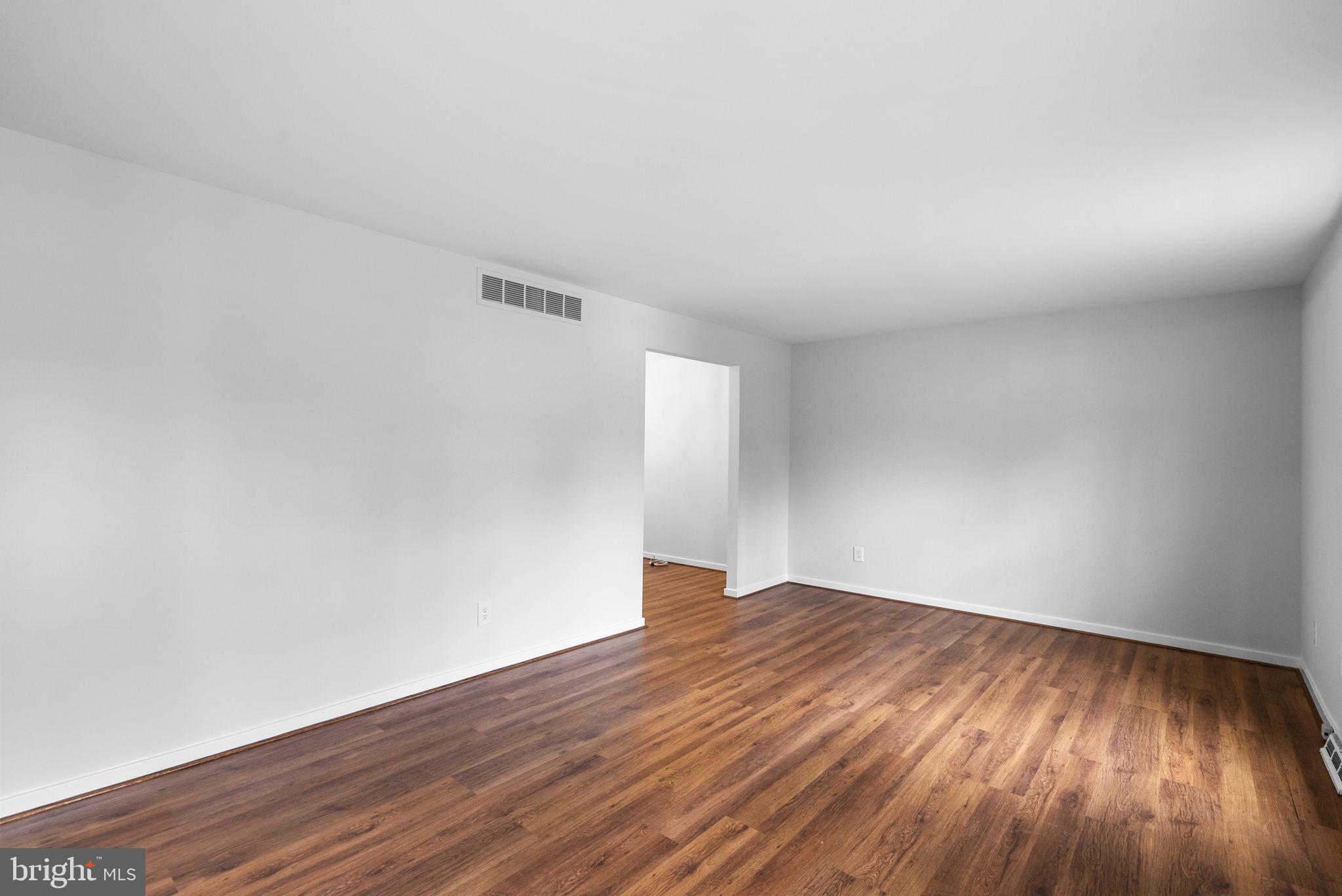 6170 COMMADORE COURT