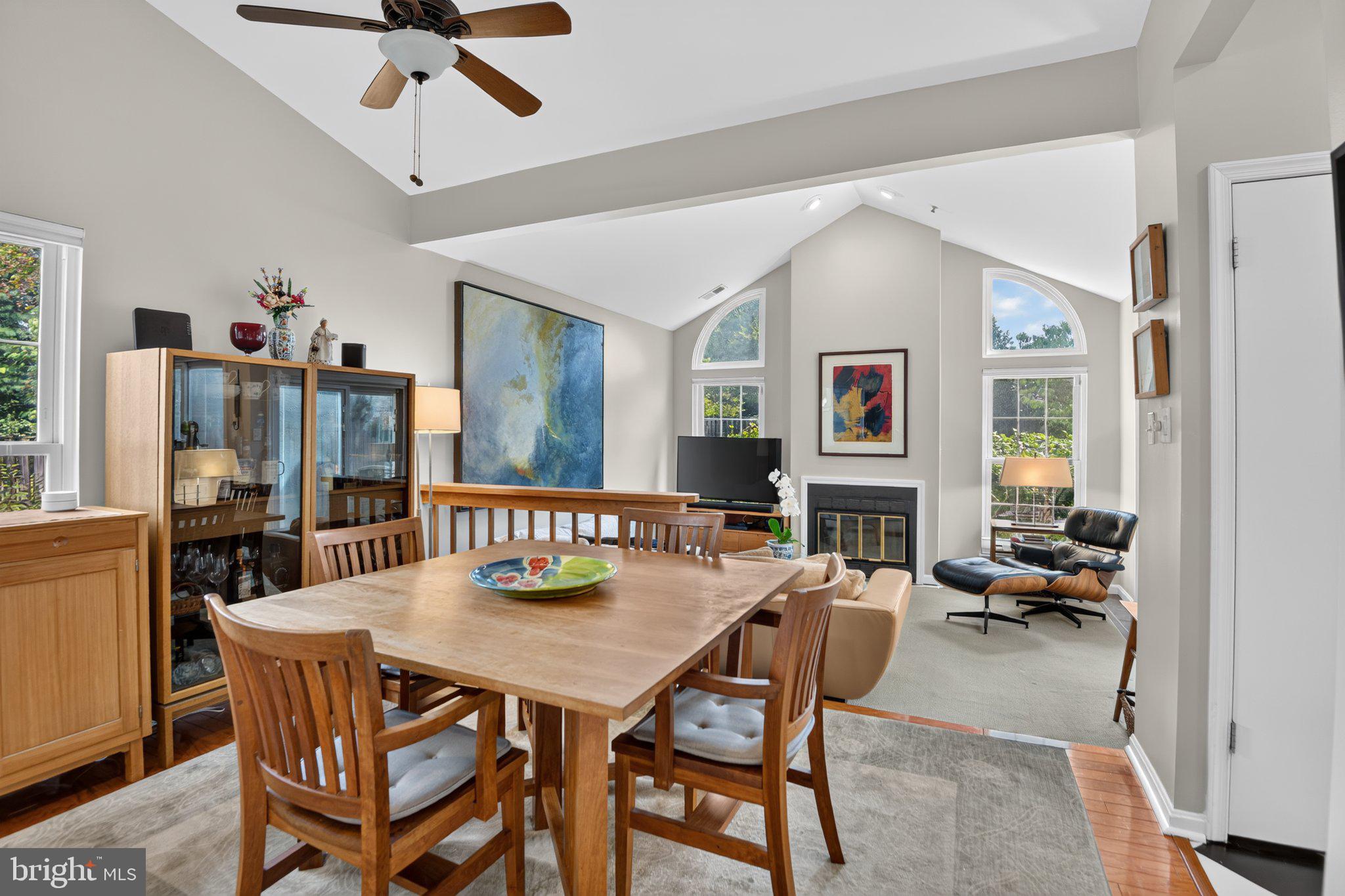 919 YACHTSMAN WAY
