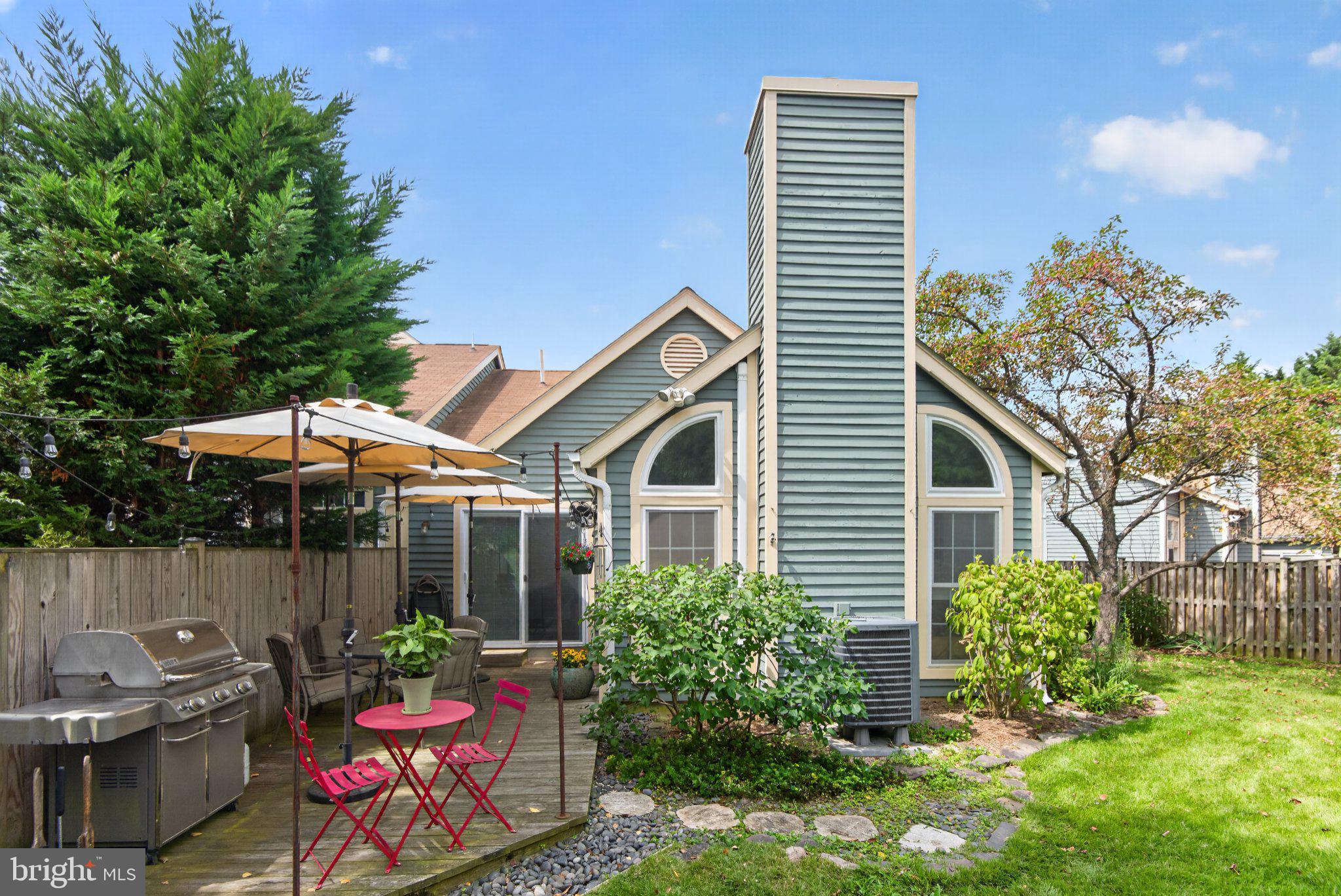 919 YACHTSMAN WAY