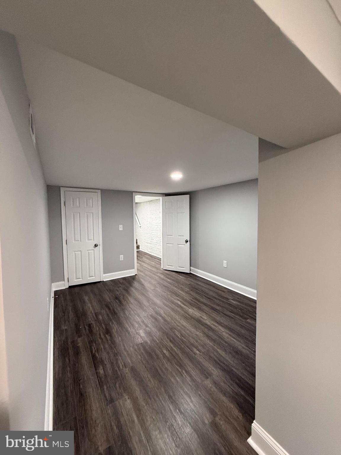 CLIFTON PARK - Residential Lease