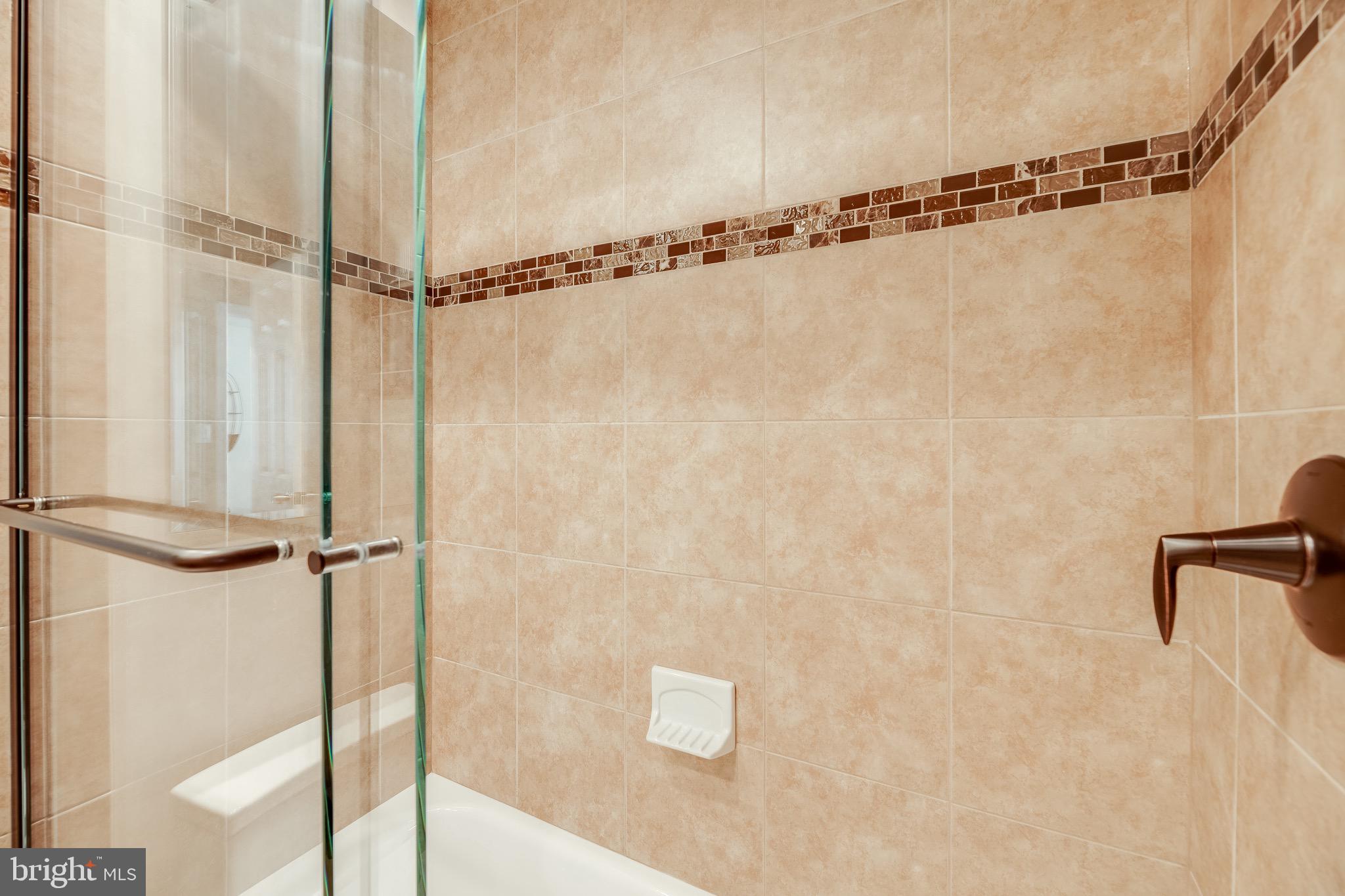 GLENARDEN - Residential