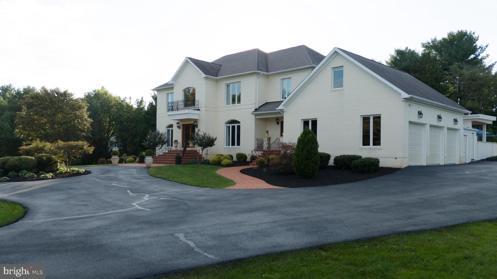 9454 LOVAT ROAD