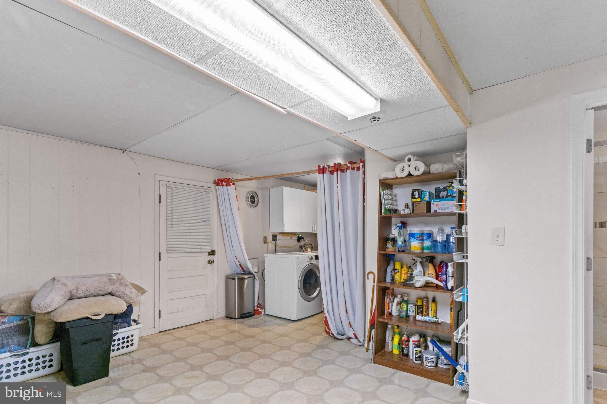 NORTH POTOMAC VISTA - Residential