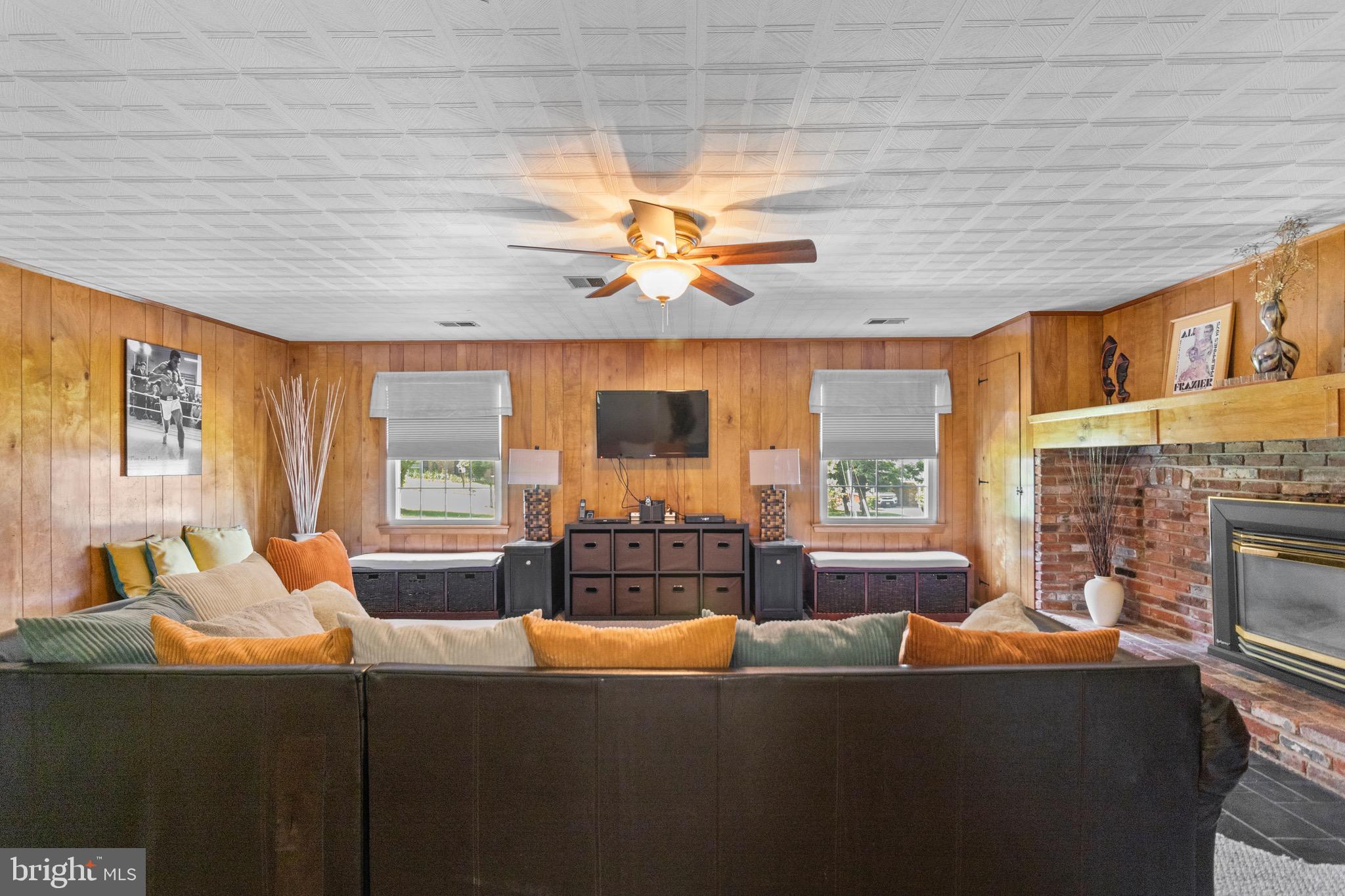 NORTH POTOMAC VISTA - Residential