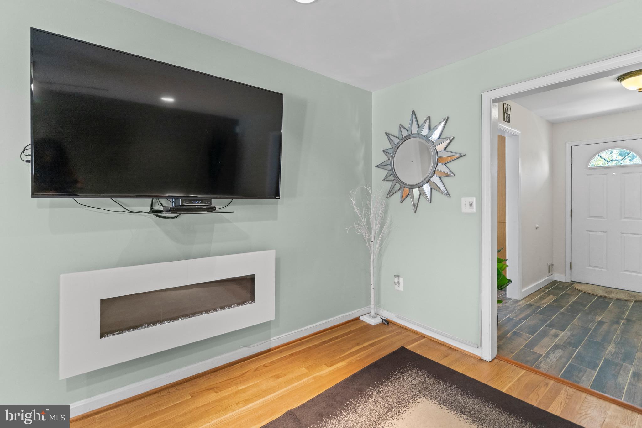 NORTH POTOMAC VISTA - Residential