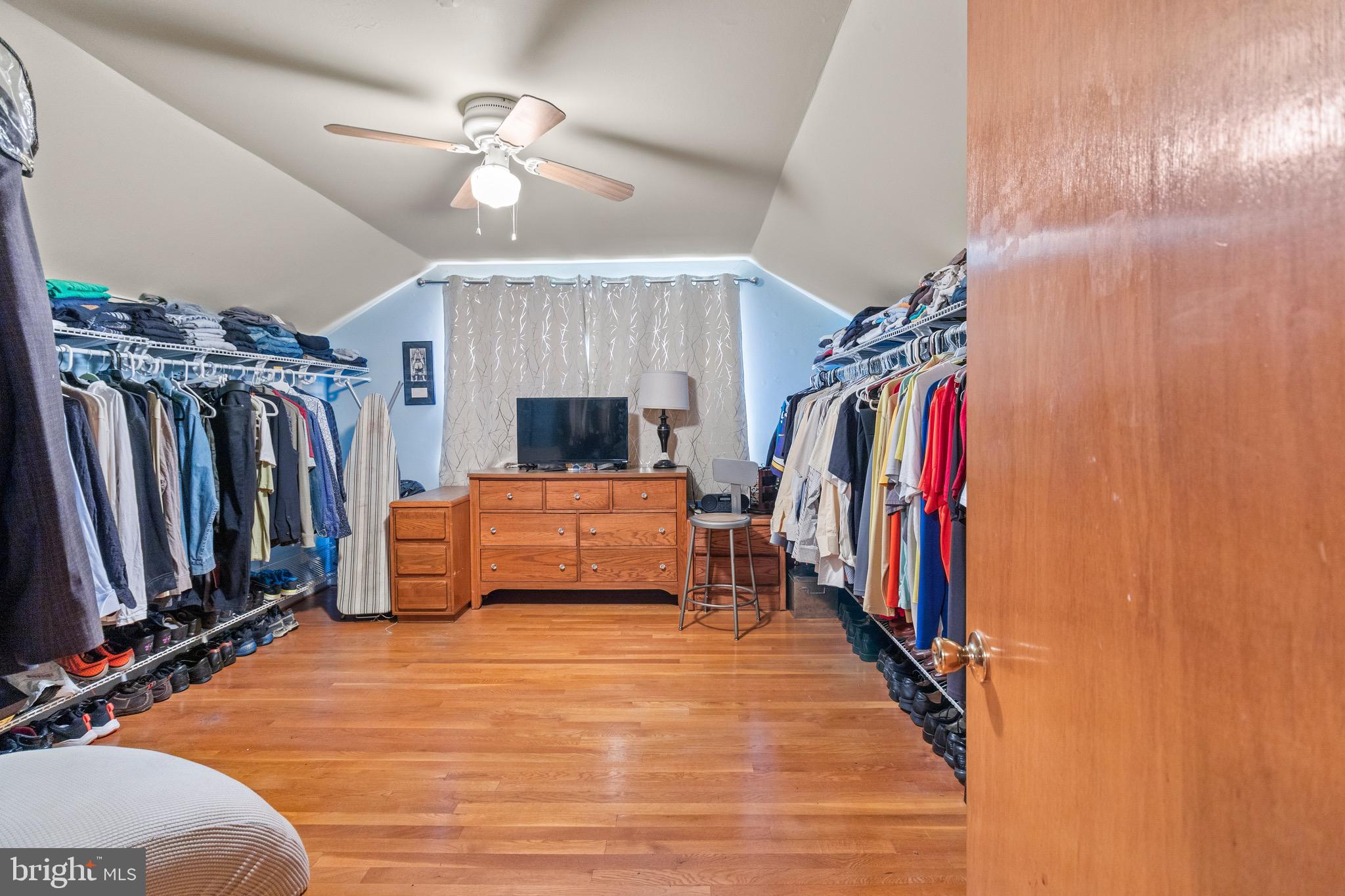 NORTH POTOMAC VISTA - Residential