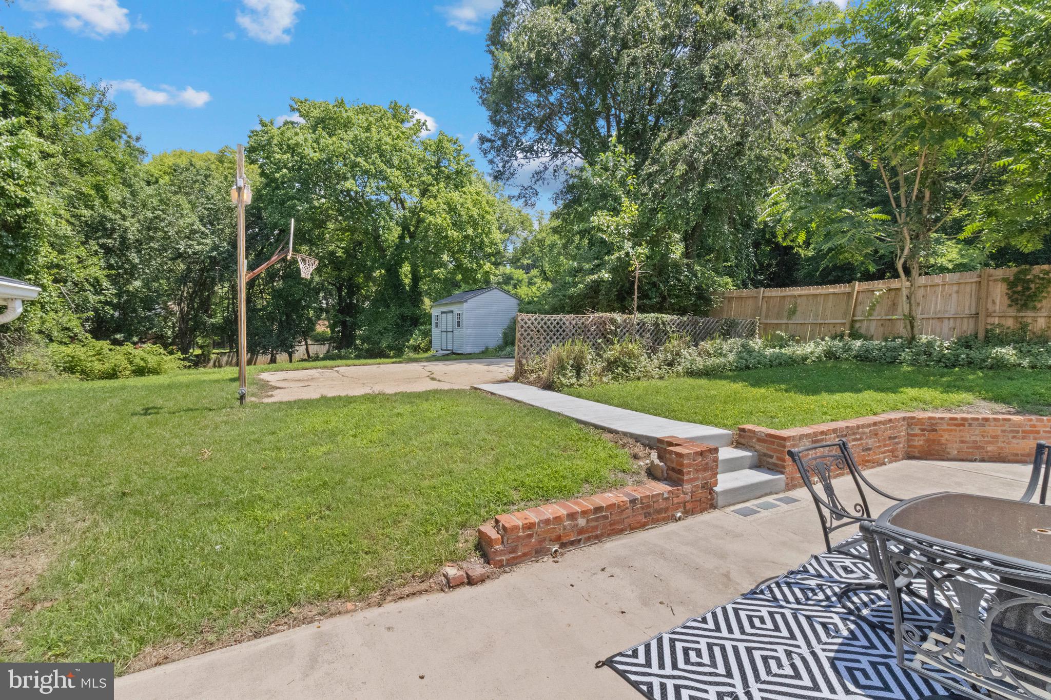 NORTH POTOMAC VISTA - Residential