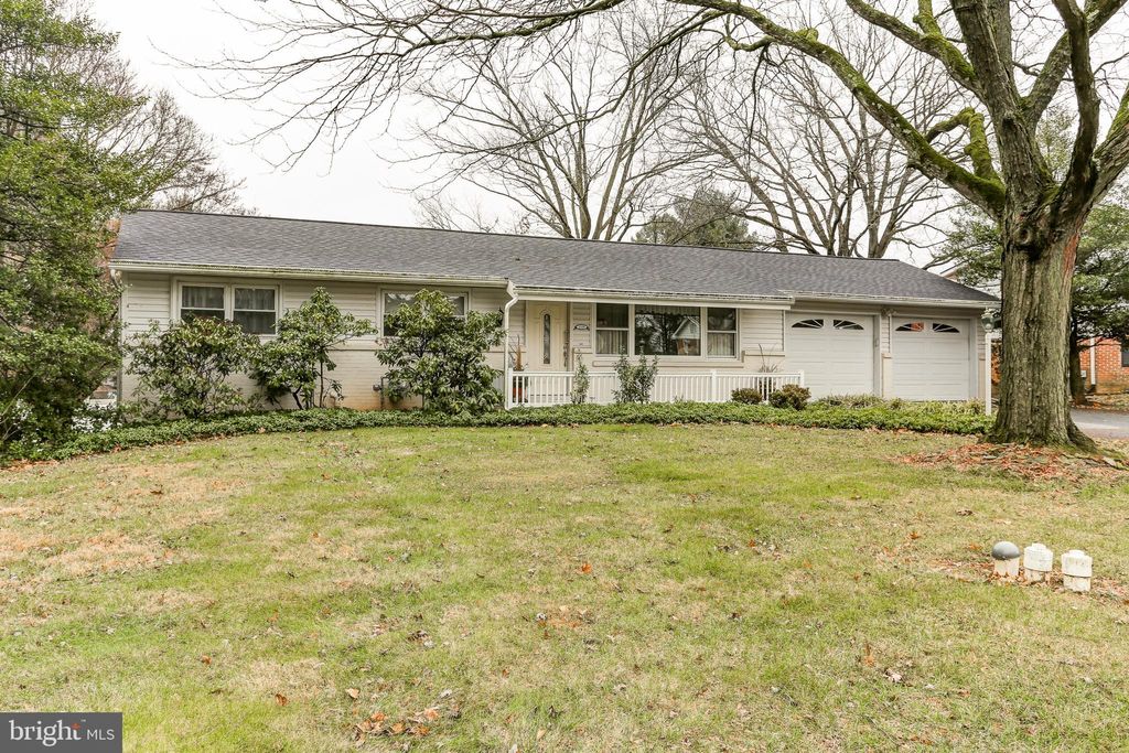 Photo of 2333 BEACON HILL RD, LANCASTER, PA 17601 (MLS # PALA2029594)