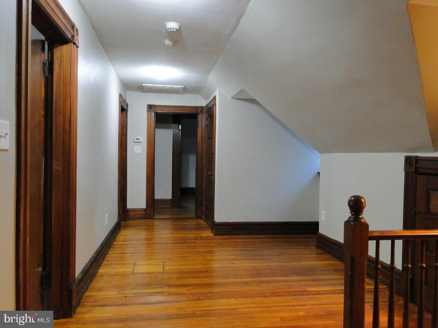 COLONIAL VILLAGE - Residential