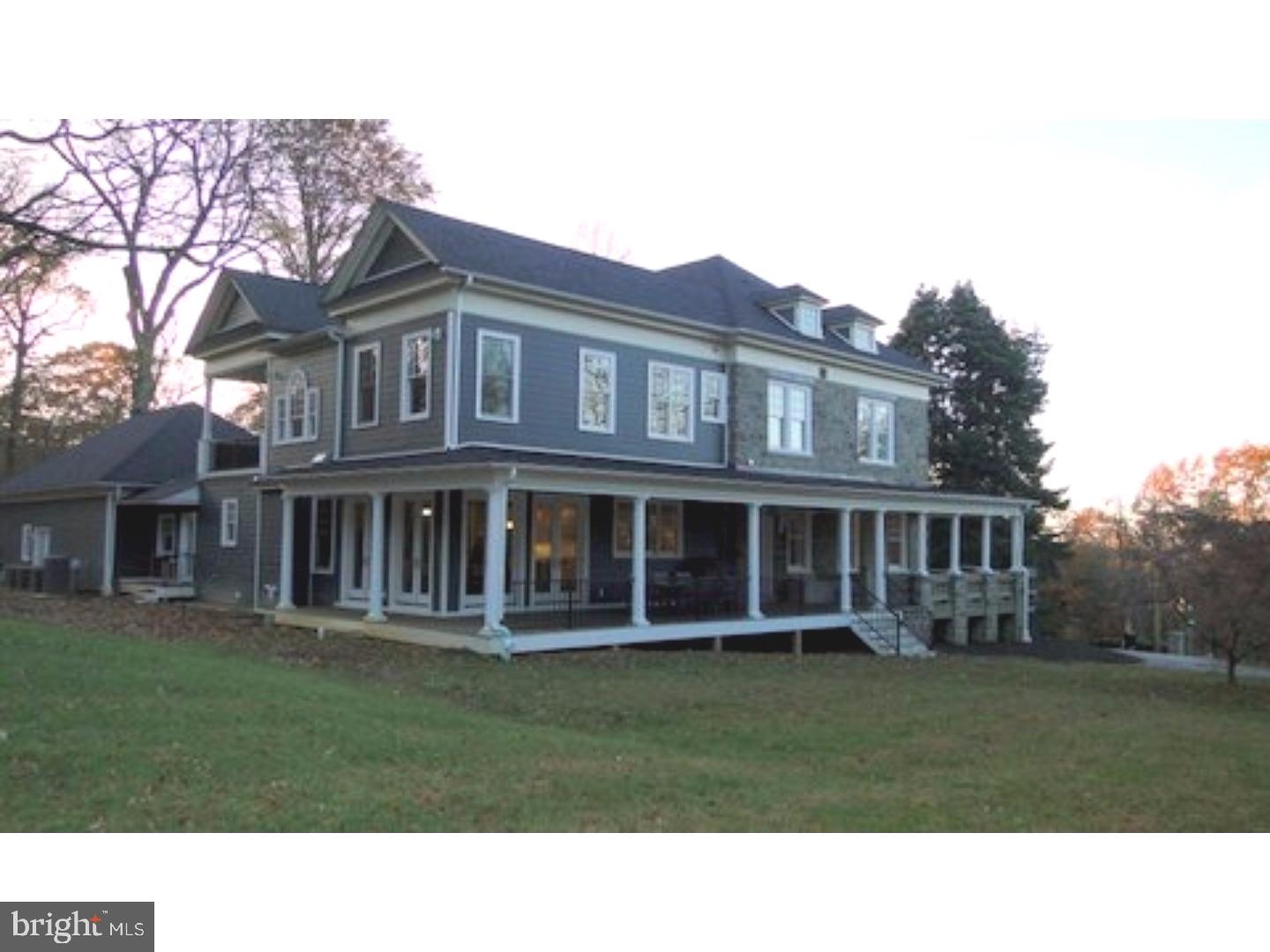 COLONIAL VILLAGE - Residential