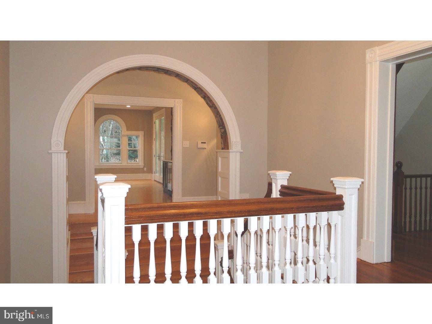 COLONIAL VILLAGE - Residential