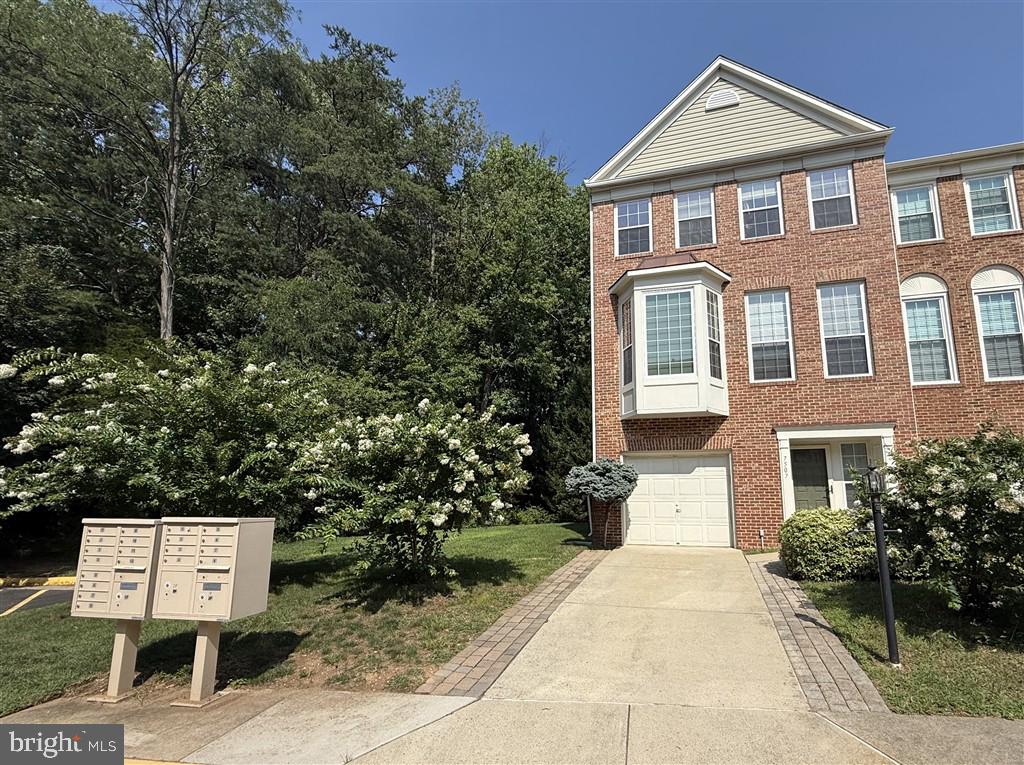 7507 LAMOYNE COURT