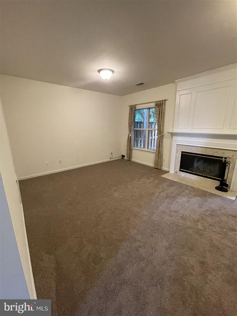 7507 LAMOYNE COURT