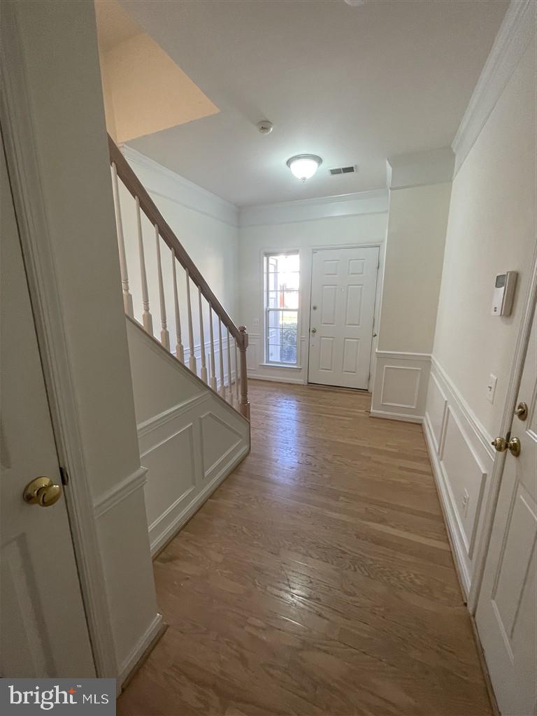 7507 LAMOYNE COURT