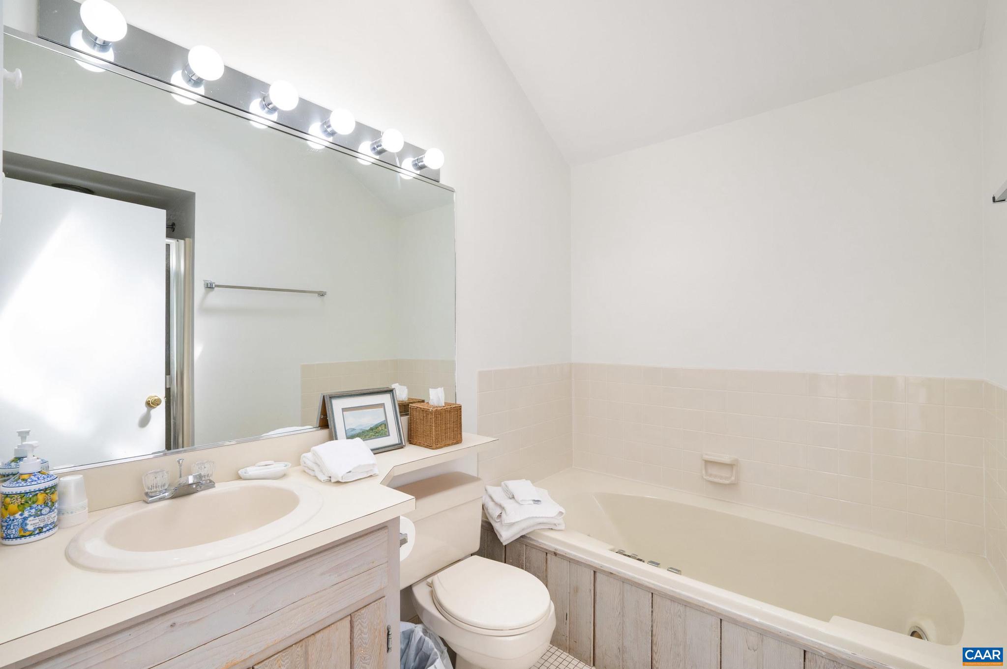 WINTERGREEN RESORT - Residential