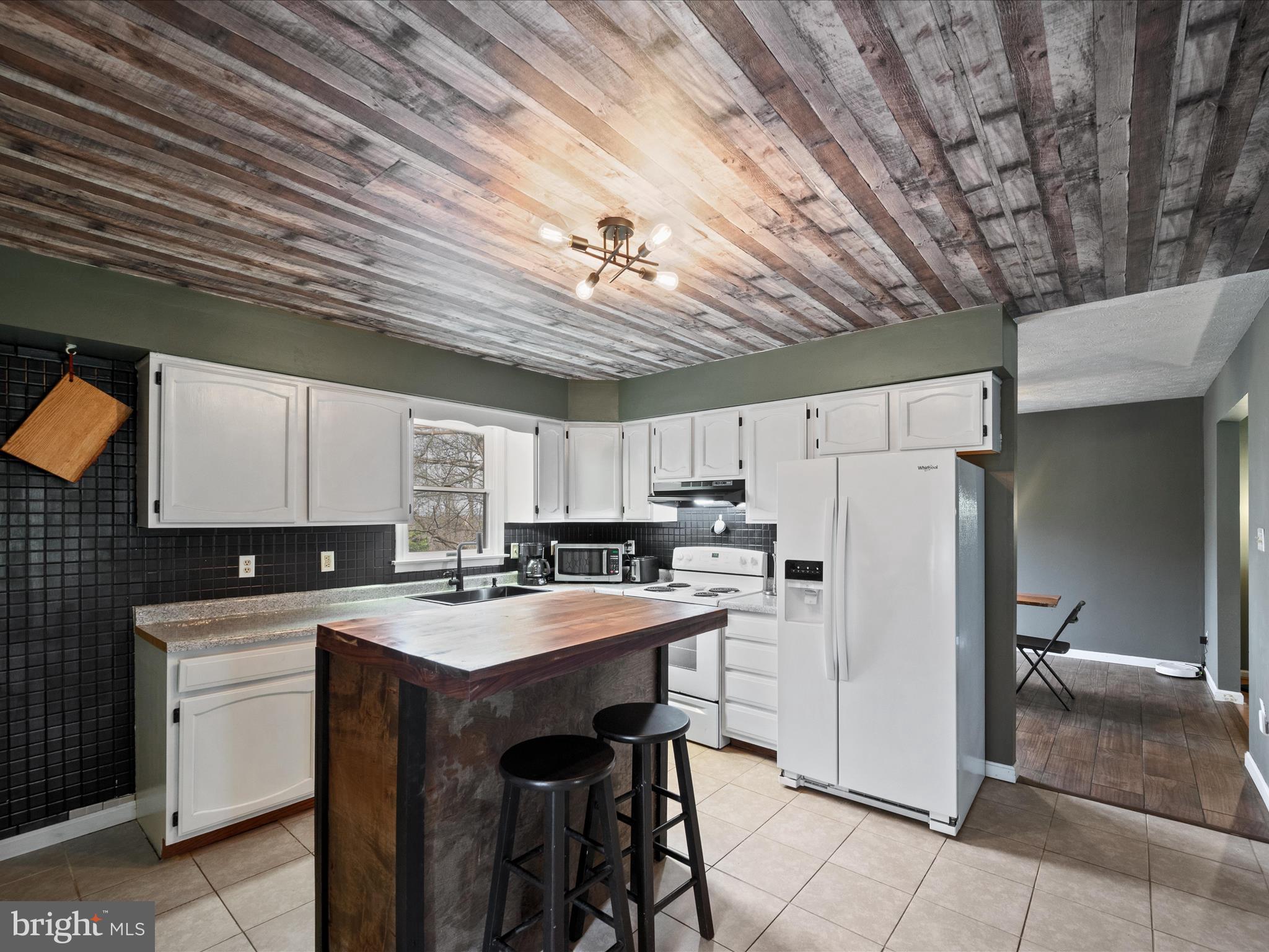 BLUE RIDGE MOUNTAIN ESTATES - Residential