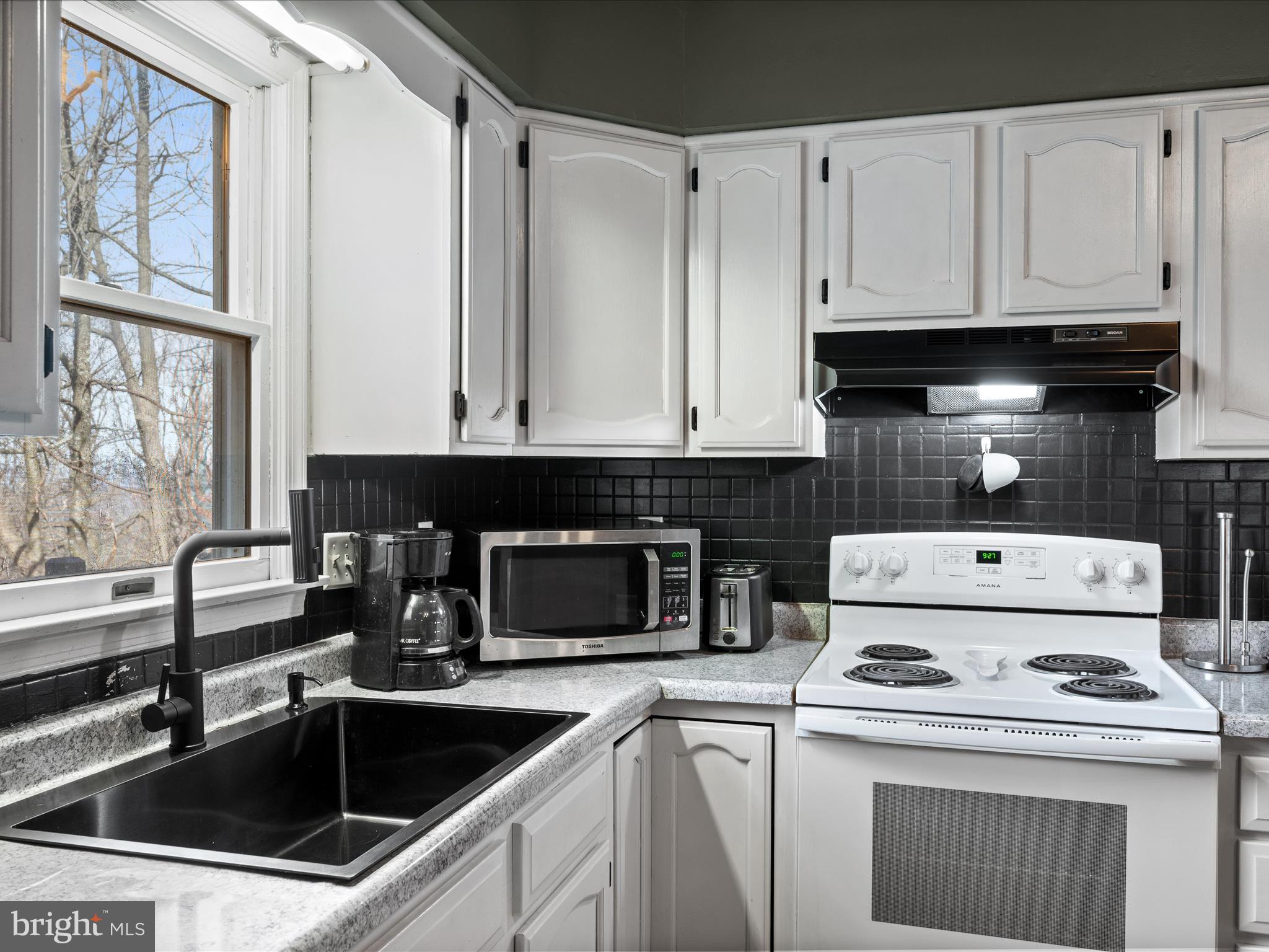 BLUE RIDGE MOUNTAIN ESTATES - Residential