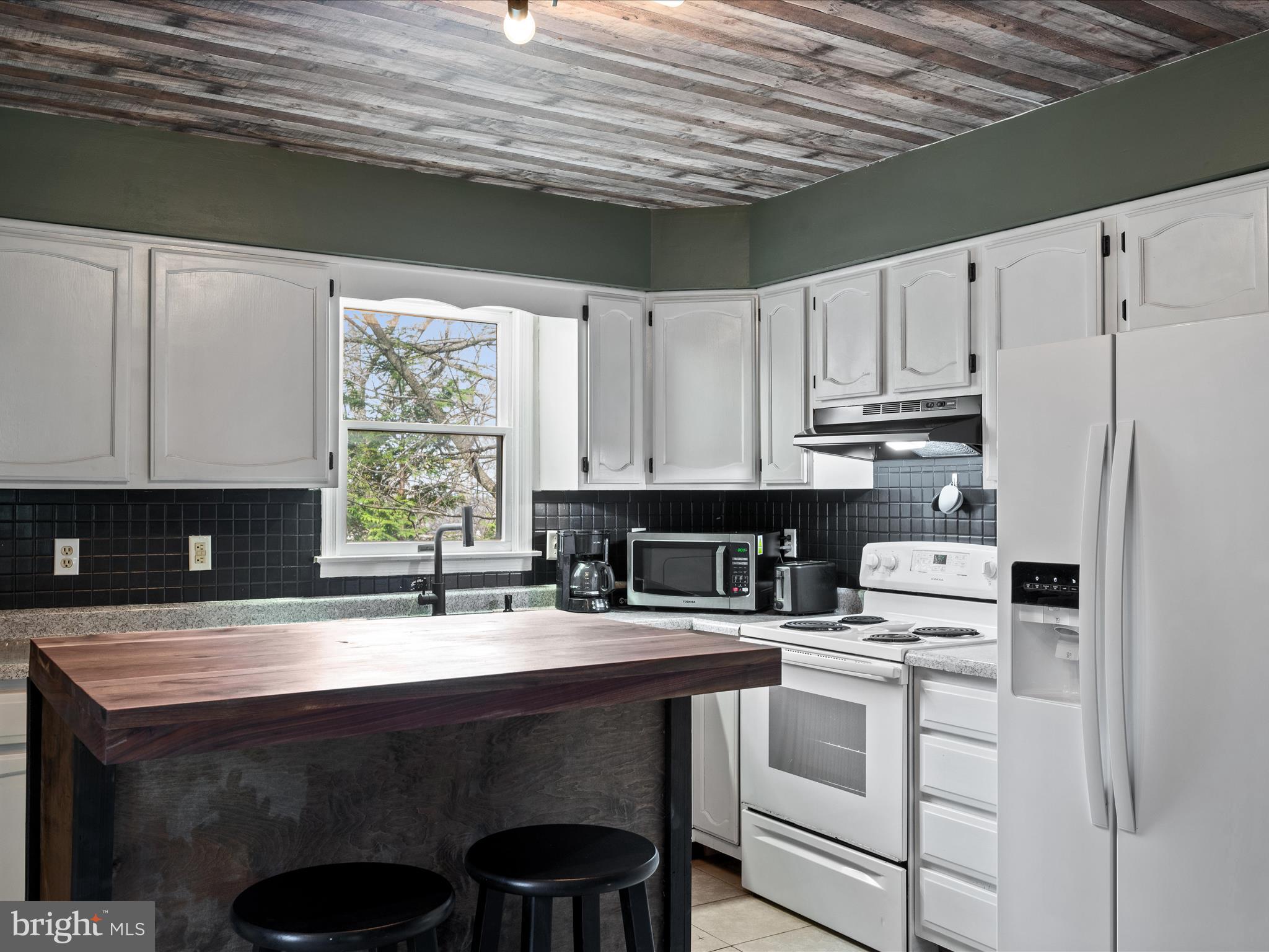 BLUE RIDGE MOUNTAIN ESTATES - Residential