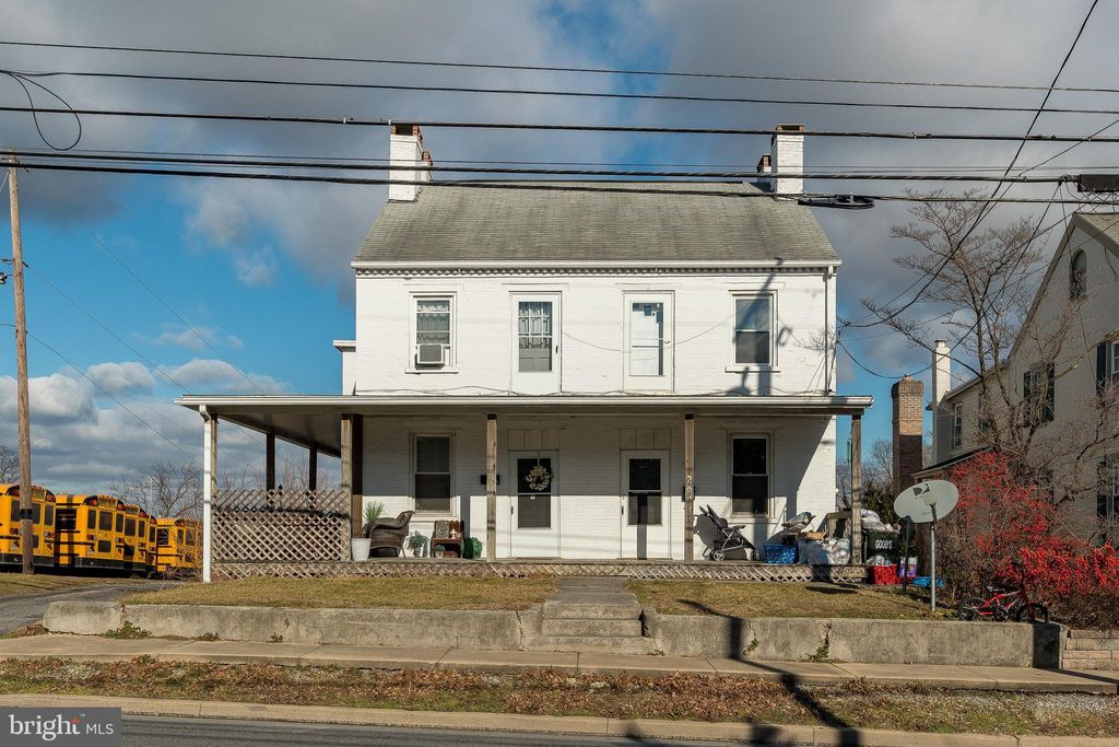 Photo of 2003-2005 MAIN ST, LITITZ, PA 17543 (MLS # PALA2029708)