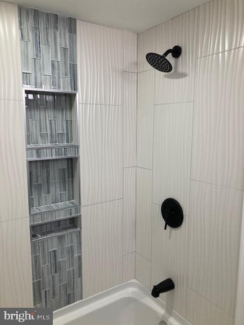 CATONSVILLE MANOR - Residential