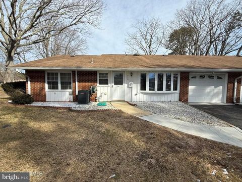 Photo of 912 - B Dumbarton Drive, LAKEWOOD, NJ 08701 (MLS # NJOC2039618)