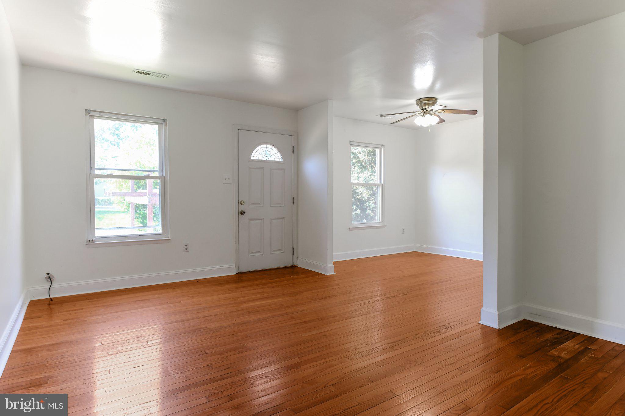 STRATFORD MEWS - Residential Lease