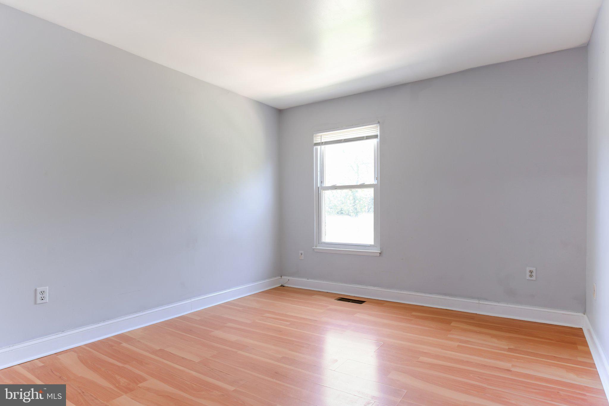 STRATFORD MEWS - Residential Lease