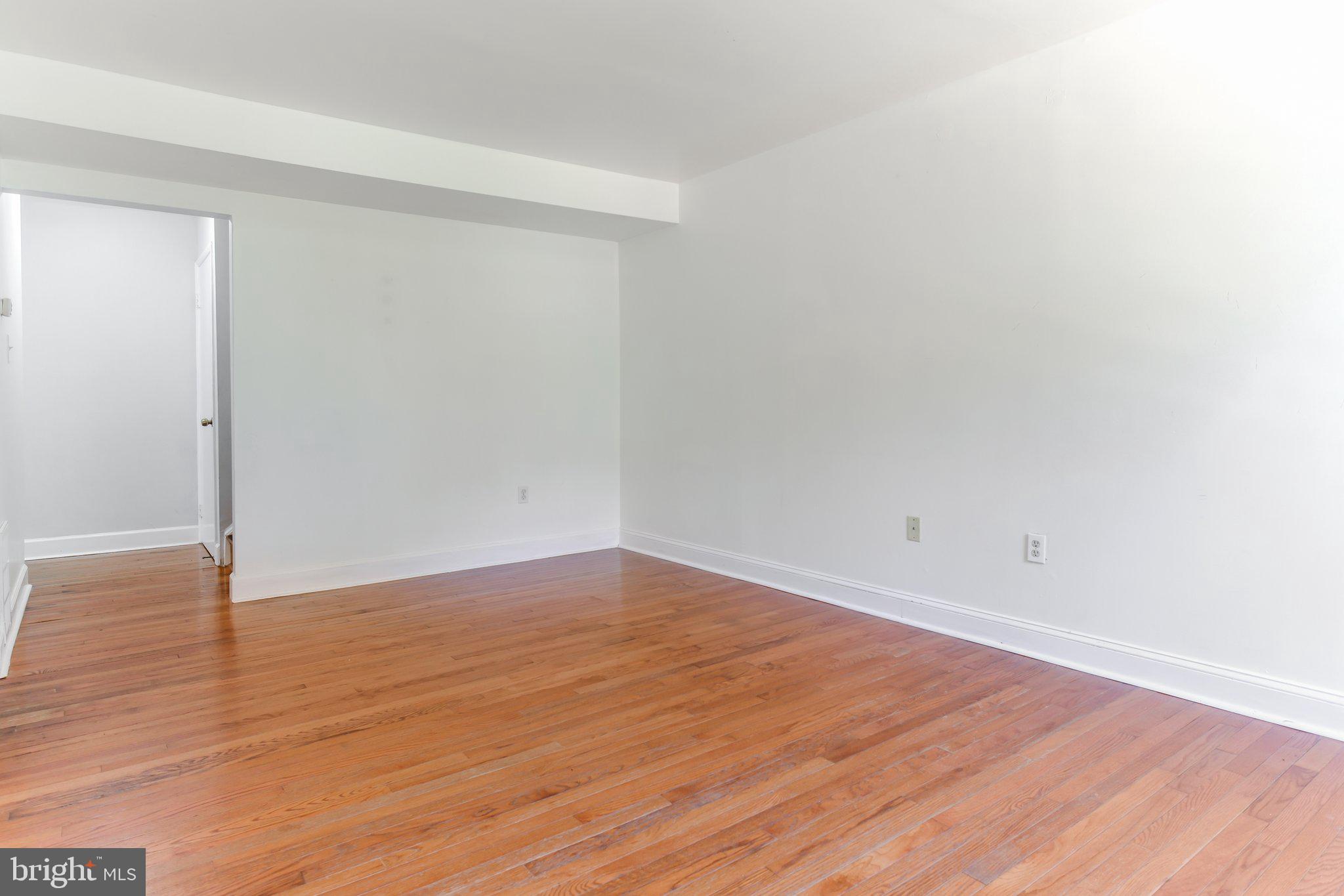 STRATFORD MEWS - Residential Lease