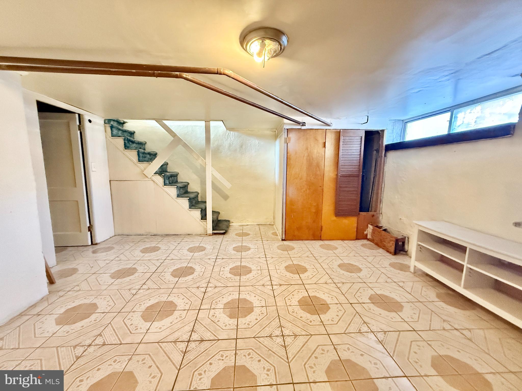 MAYFAIR - Residential
