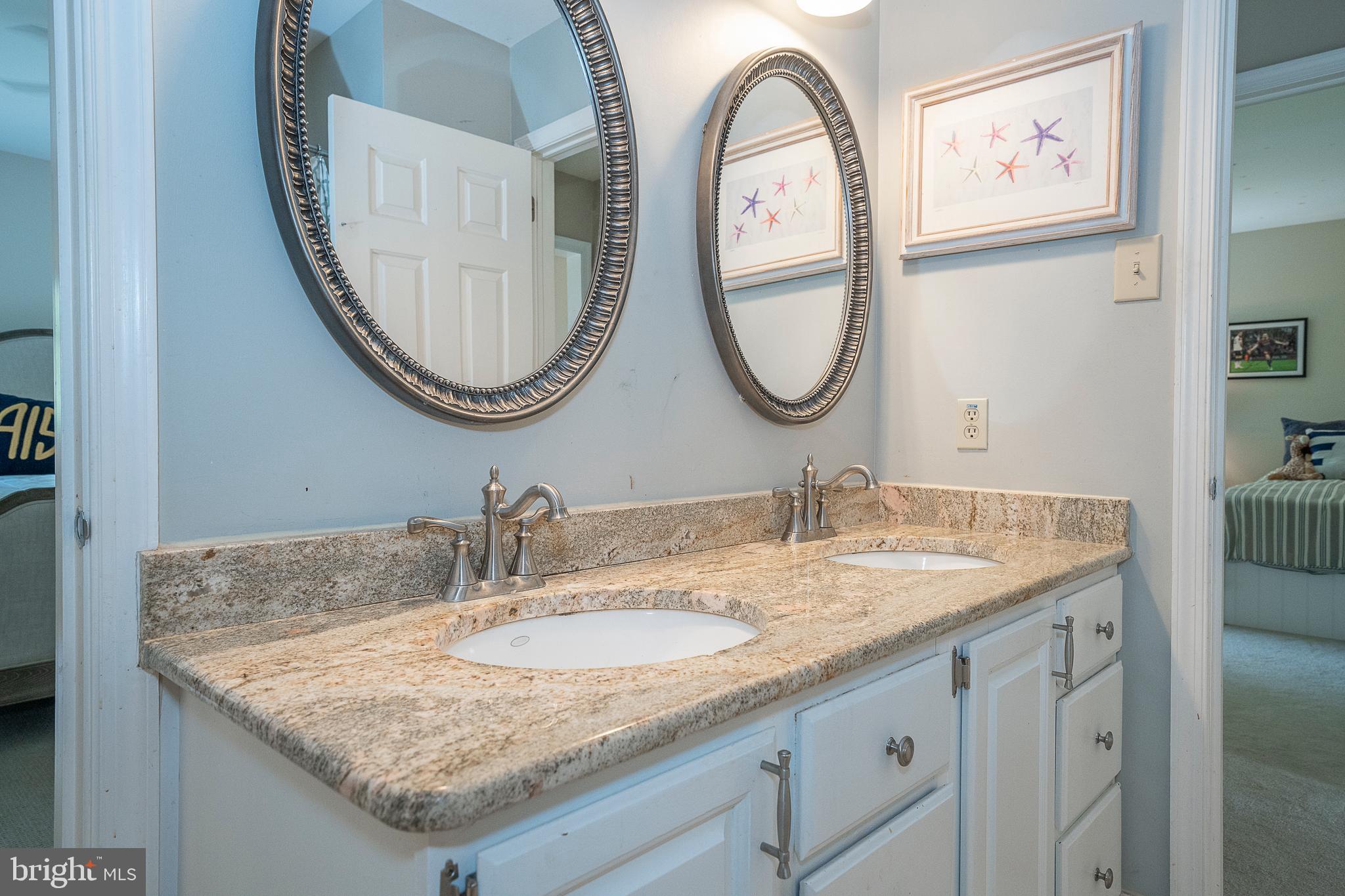 STONEGATE - Residential