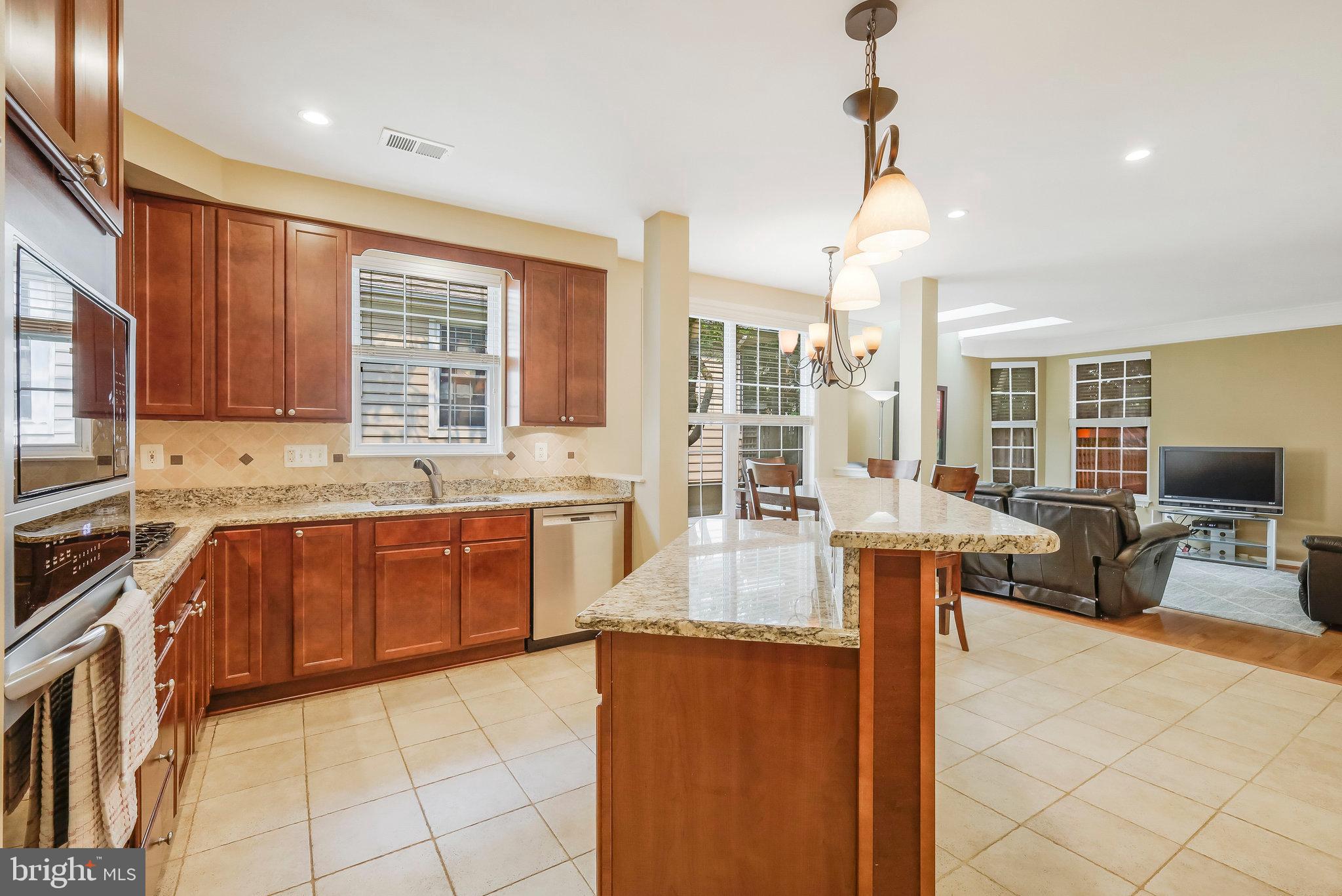 KINGSTOWNE - Residential