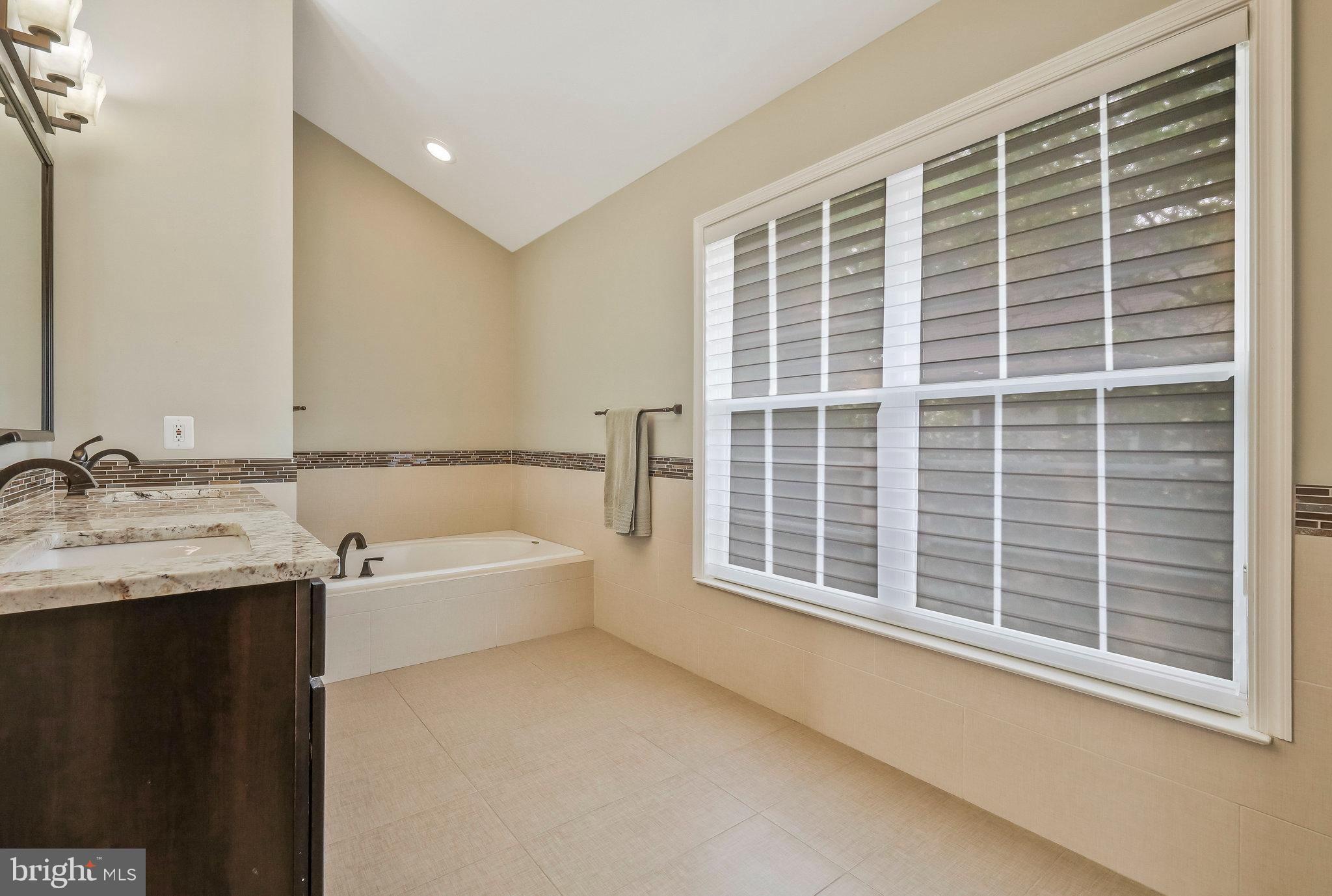 KINGSTOWNE - Residential