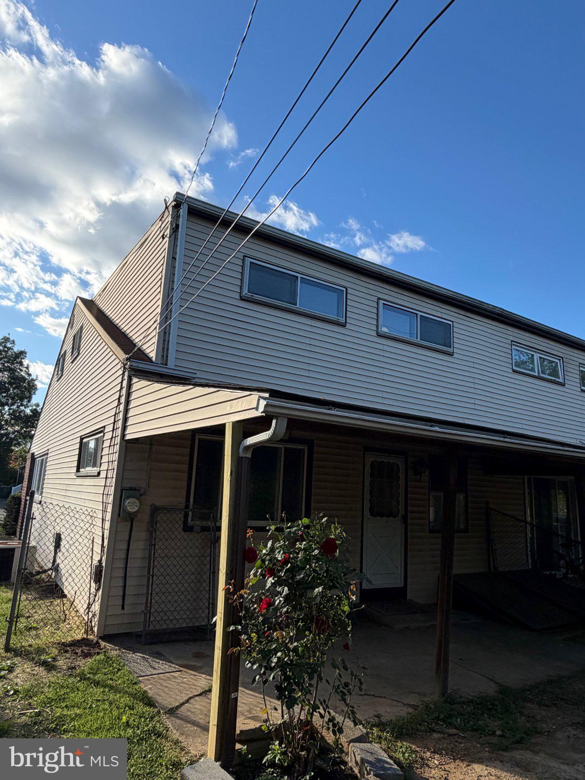 ROSLYN - Residential