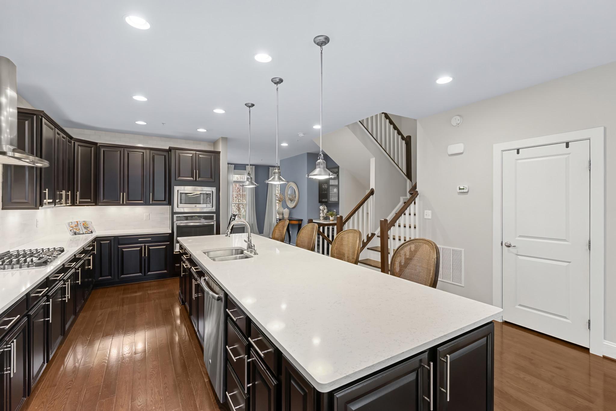 HAWTHORNES GRANT AT BRO - Residential