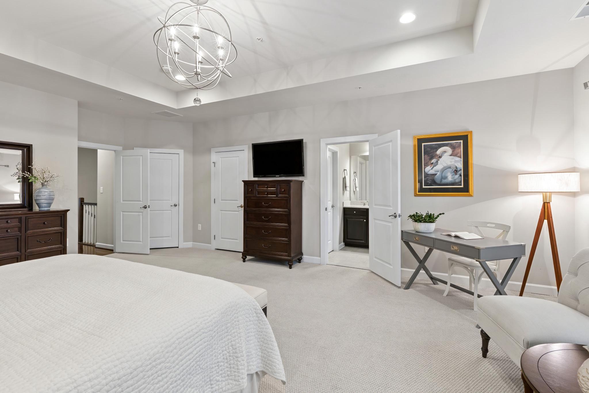 HAWTHORNES GRANT AT BRO - Residential