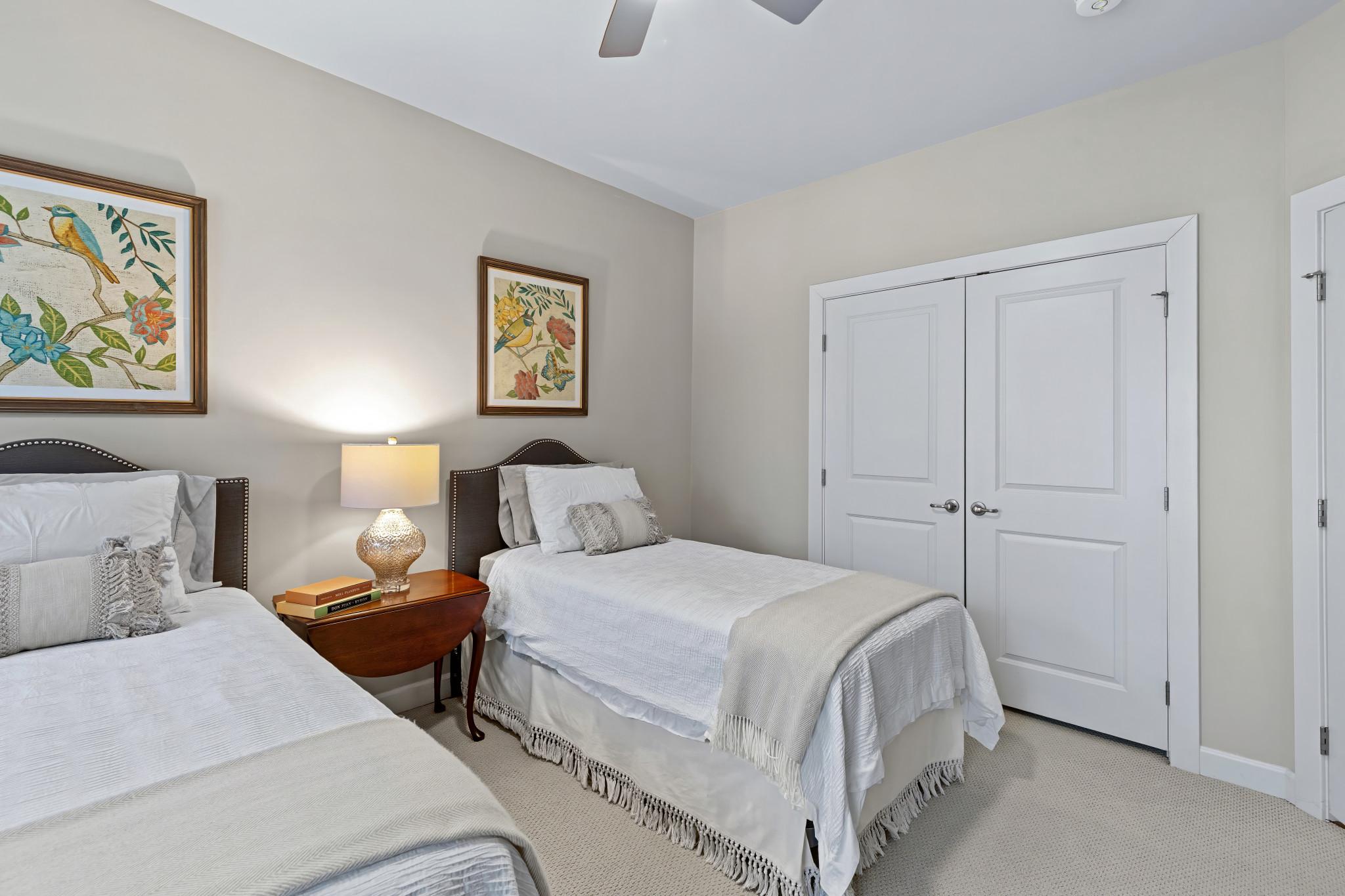 HAWTHORNES GRANT AT BRO - Residential