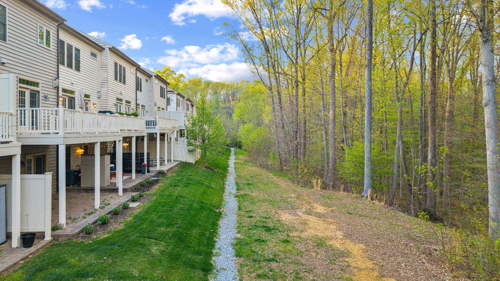 HAWTHORNES GRANT AT BRO - Residential