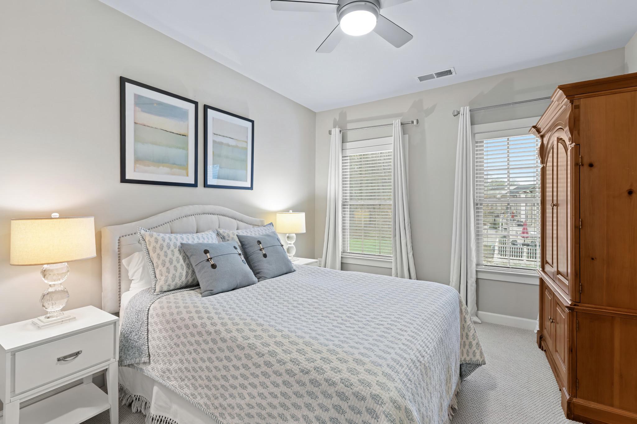 HAWTHORNES GRANT AT BRO - Residential