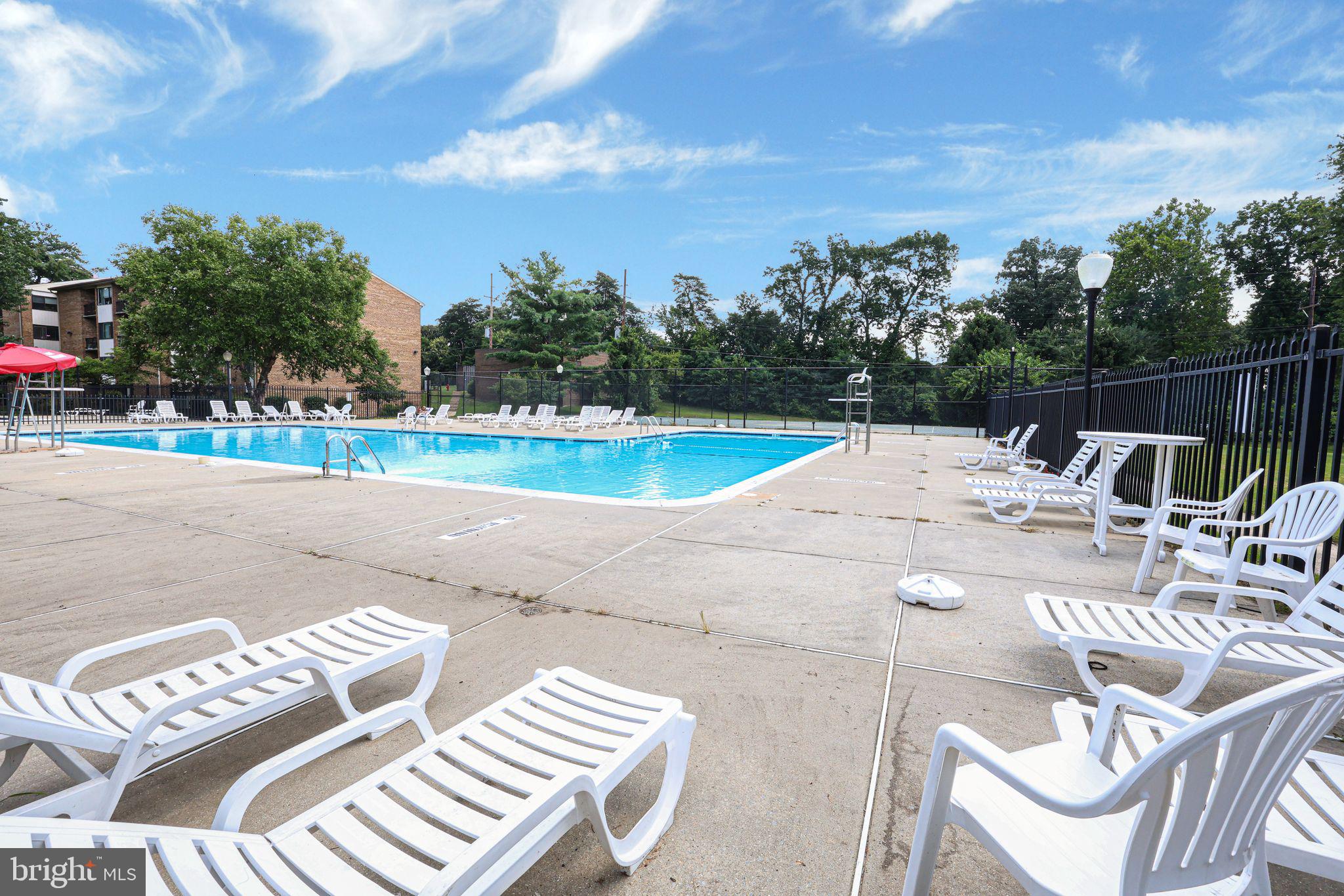 CHERRY GLEN CONDOS - Residential