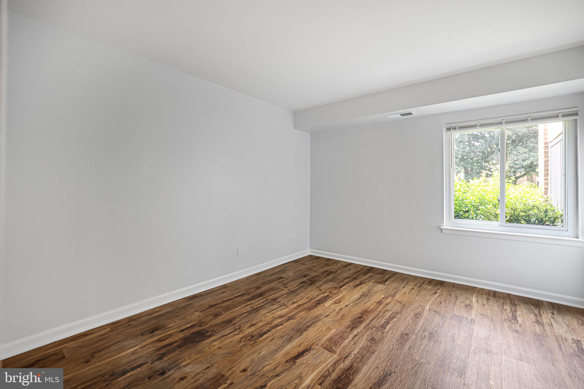 CHERRY GLEN CONDOS - Residential