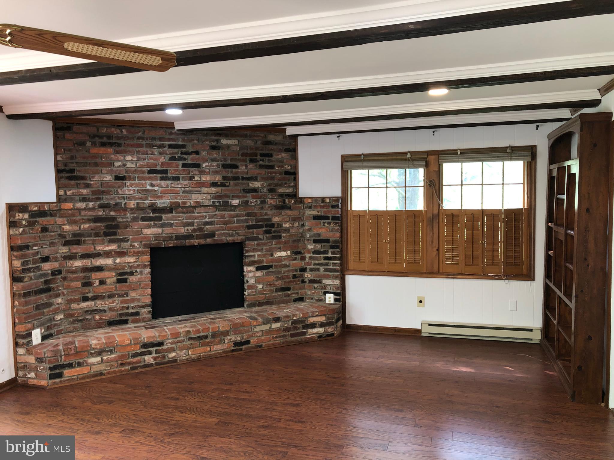 MONTPELIER - Residential