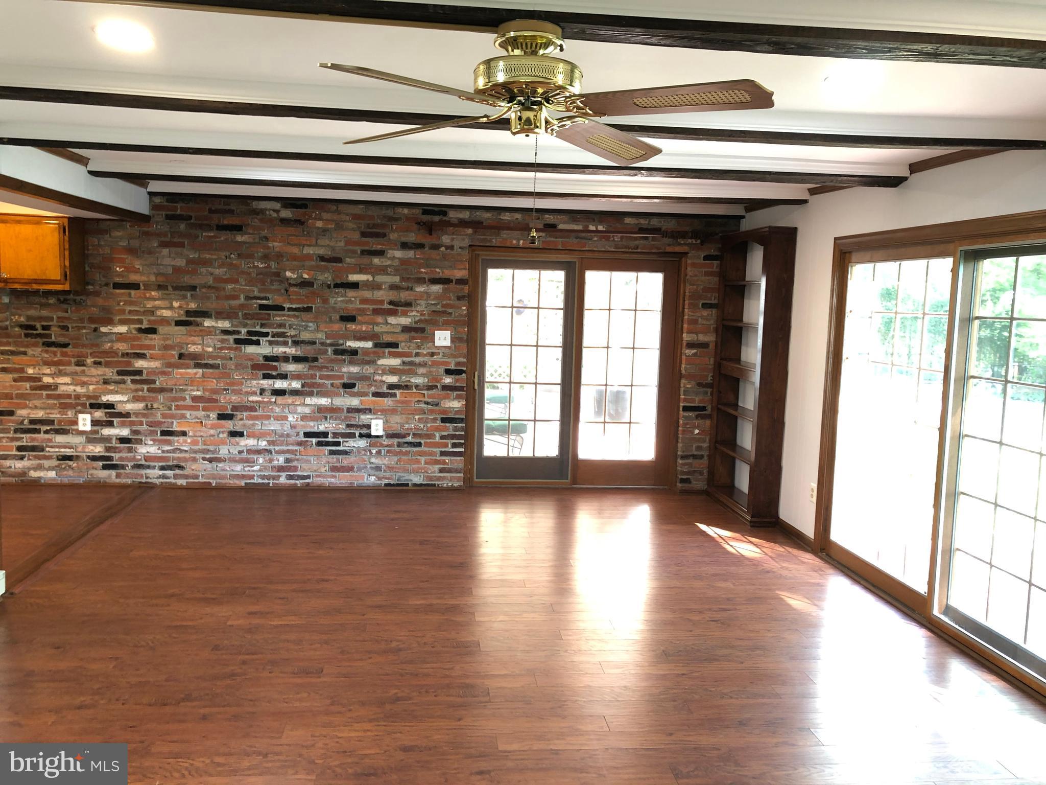 MONTPELIER - Residential